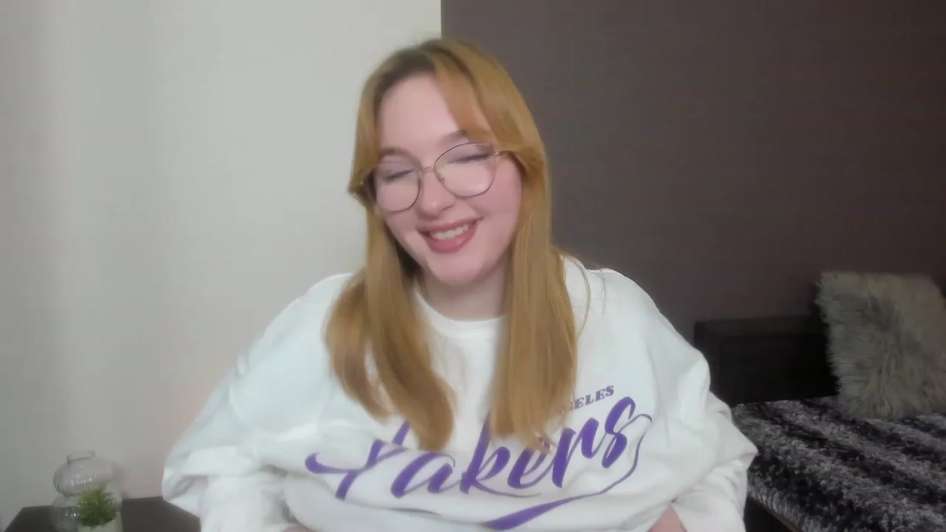 Gallery image thumbnail from AnaFoxy's myfreecams stream on, 12/12/2023, 09:40 image 3 of 20