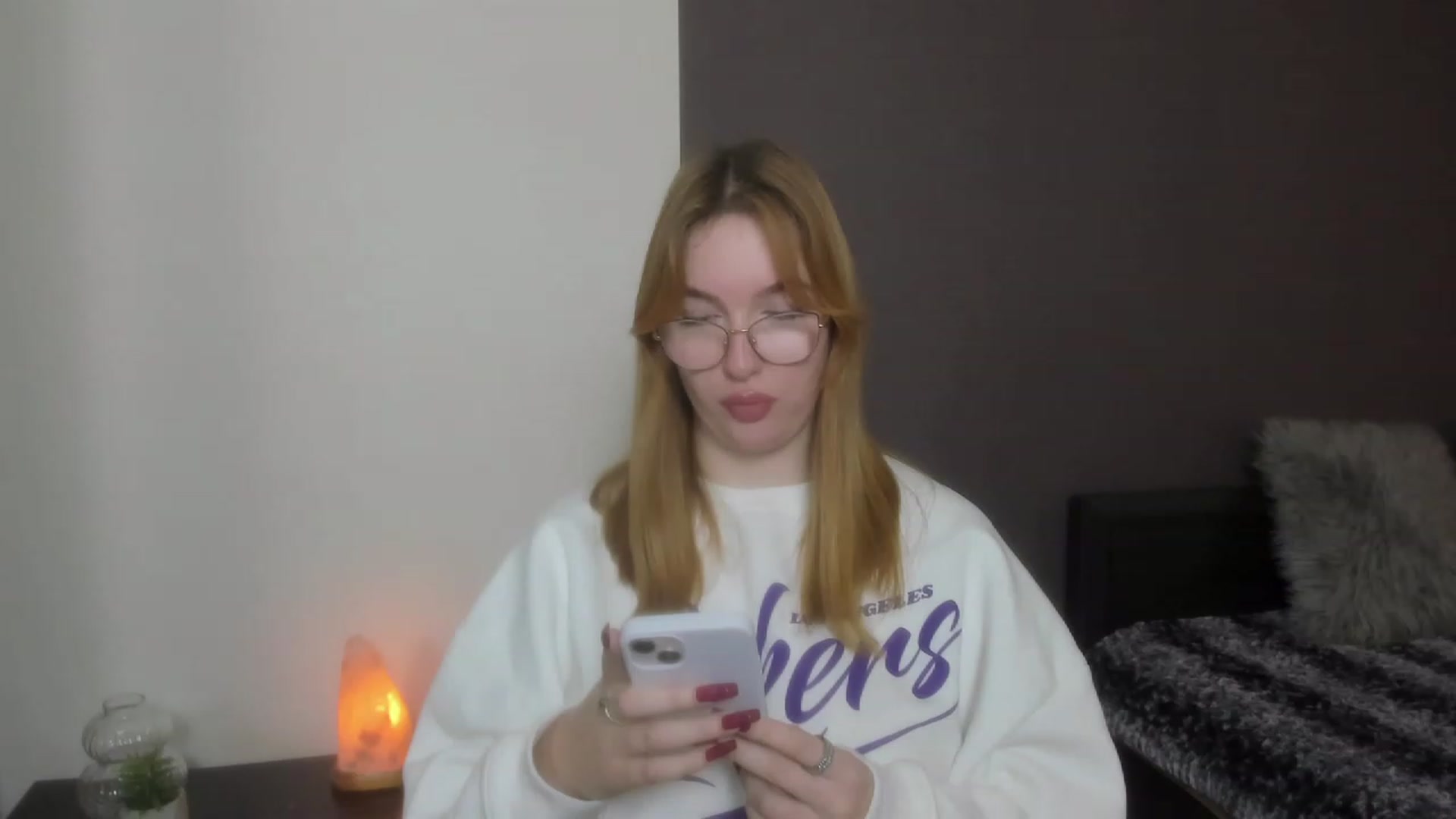 Gallery image thumbnail from AnaFoxy's myfreecams stream on, 12/12/2023, 09:40 image 16 of 20