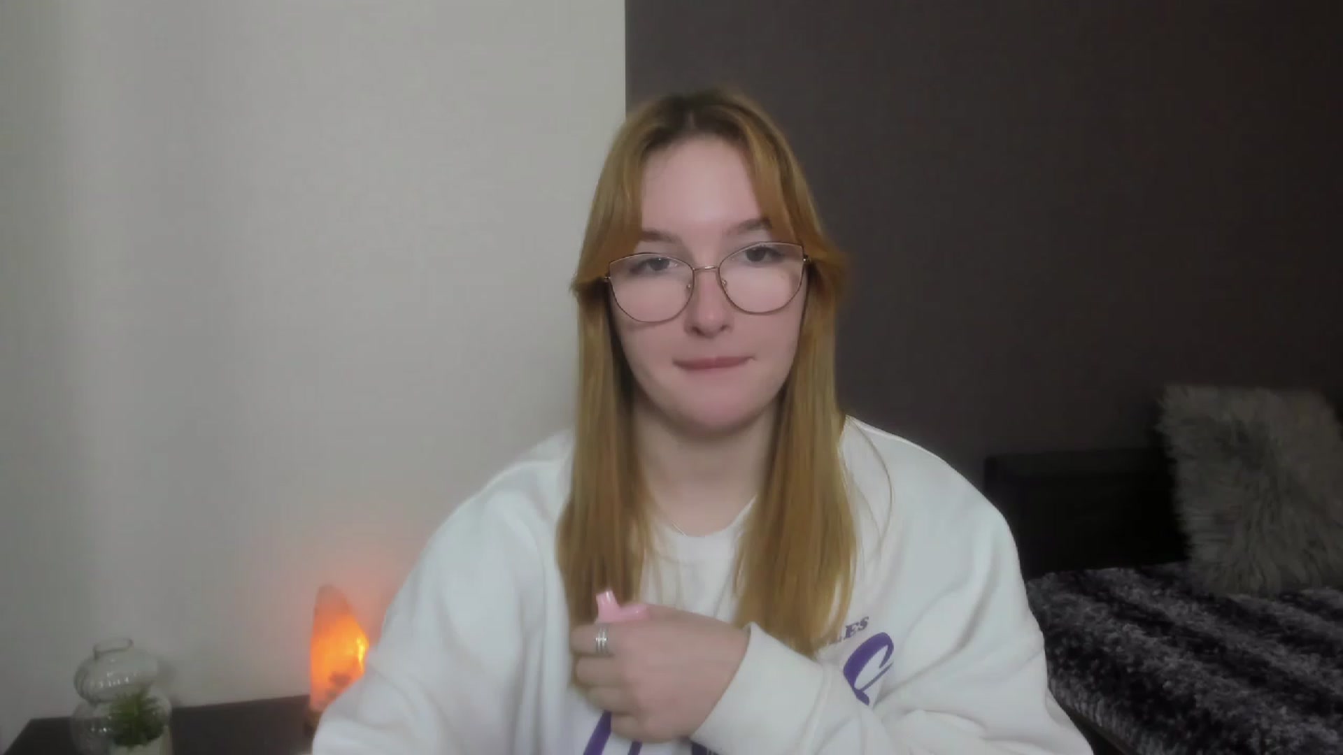 Gallery image thumbnail from AnaFoxy's myfreecams stream on, 12/12/2023, 09:40 image 1 of 20
