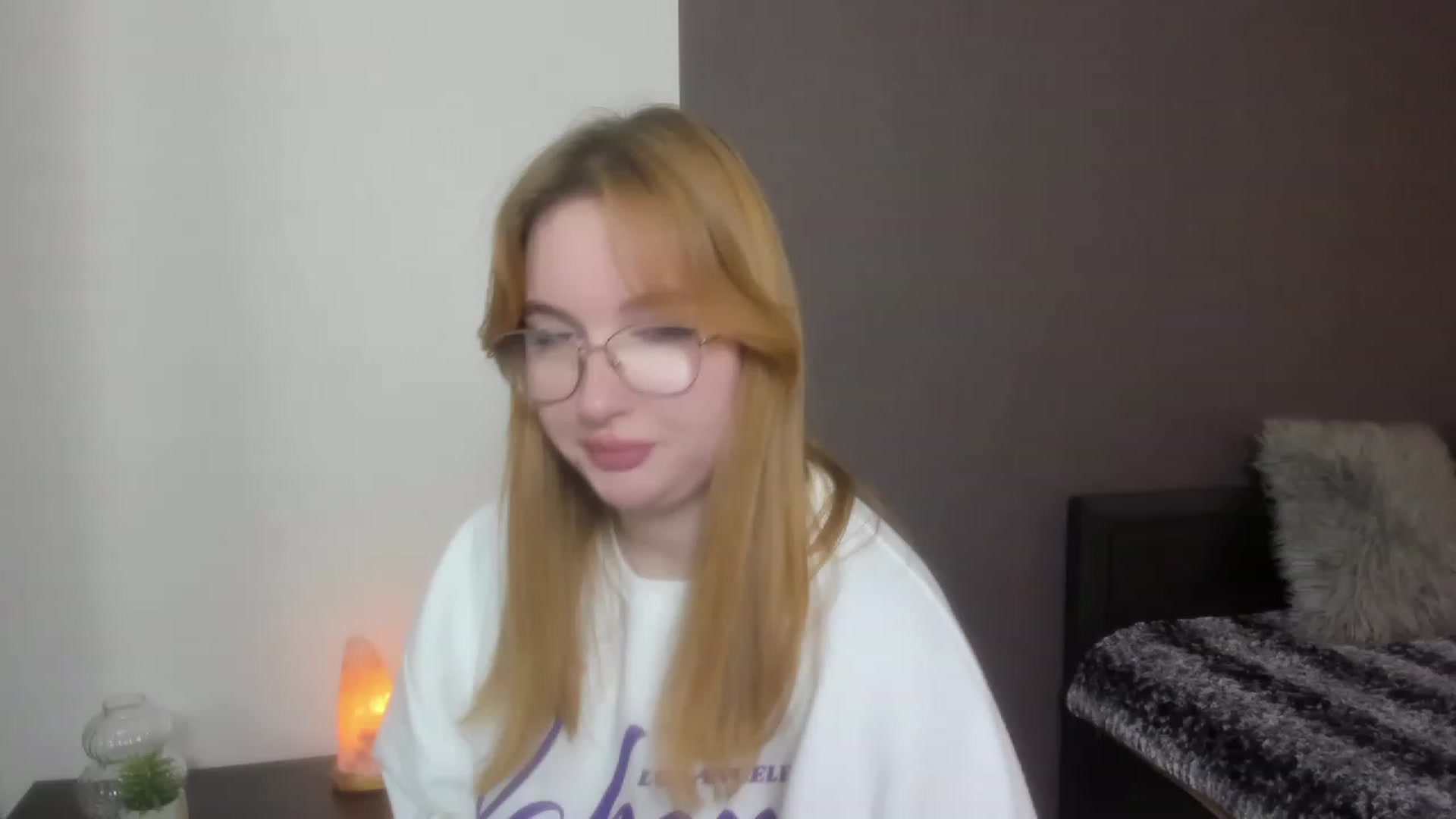 Gallery image thumbnail from AnaFoxy's myfreecams stream on, 12/12/2023, 10:08 image 9 of 20