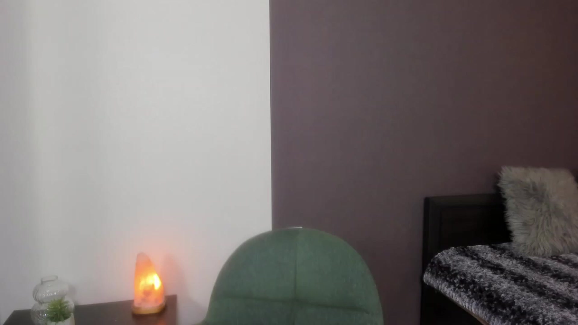 Gallery image thumbnail from AnaFoxy's myfreecams stream on, 12/12/2023, 10:08 image 7 of 20