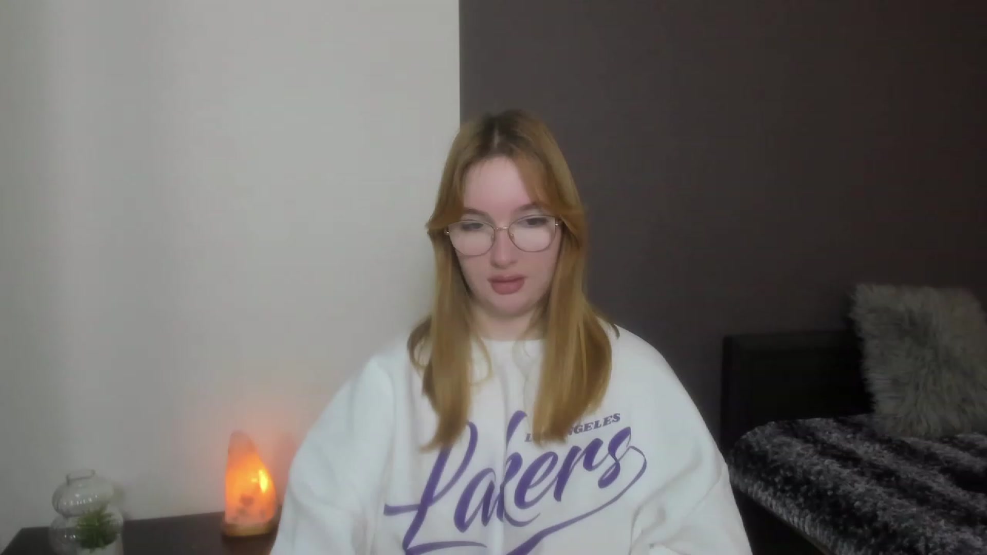Gallery image thumbnail from AnaFoxy's myfreecams stream on, 12/12/2023, 10:08 image 20 of 20