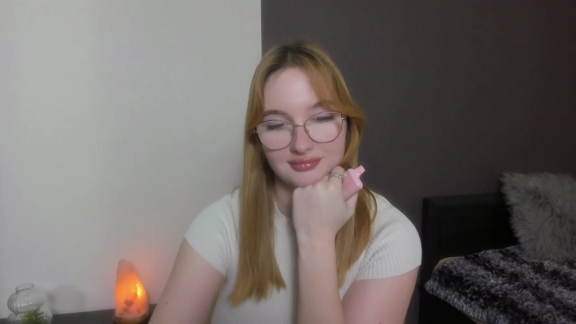 Gallery image thumbnail from AnaFoxy's myfreecams stream on, 12/12/2023, 11:26 image 11 of 20