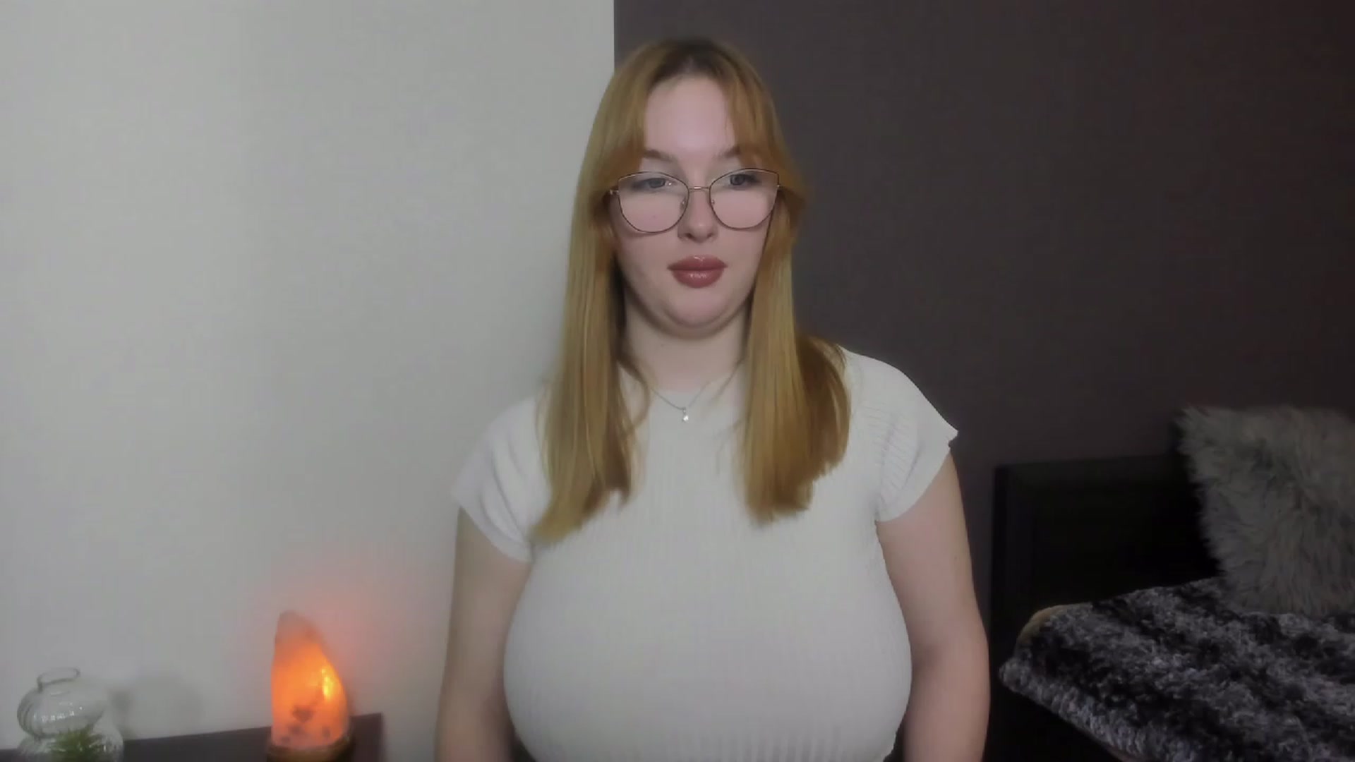 Gallery image thumbnail from AnaFoxy's myfreecams stream on, 12/12/2023, 11:26 image 14 of 20