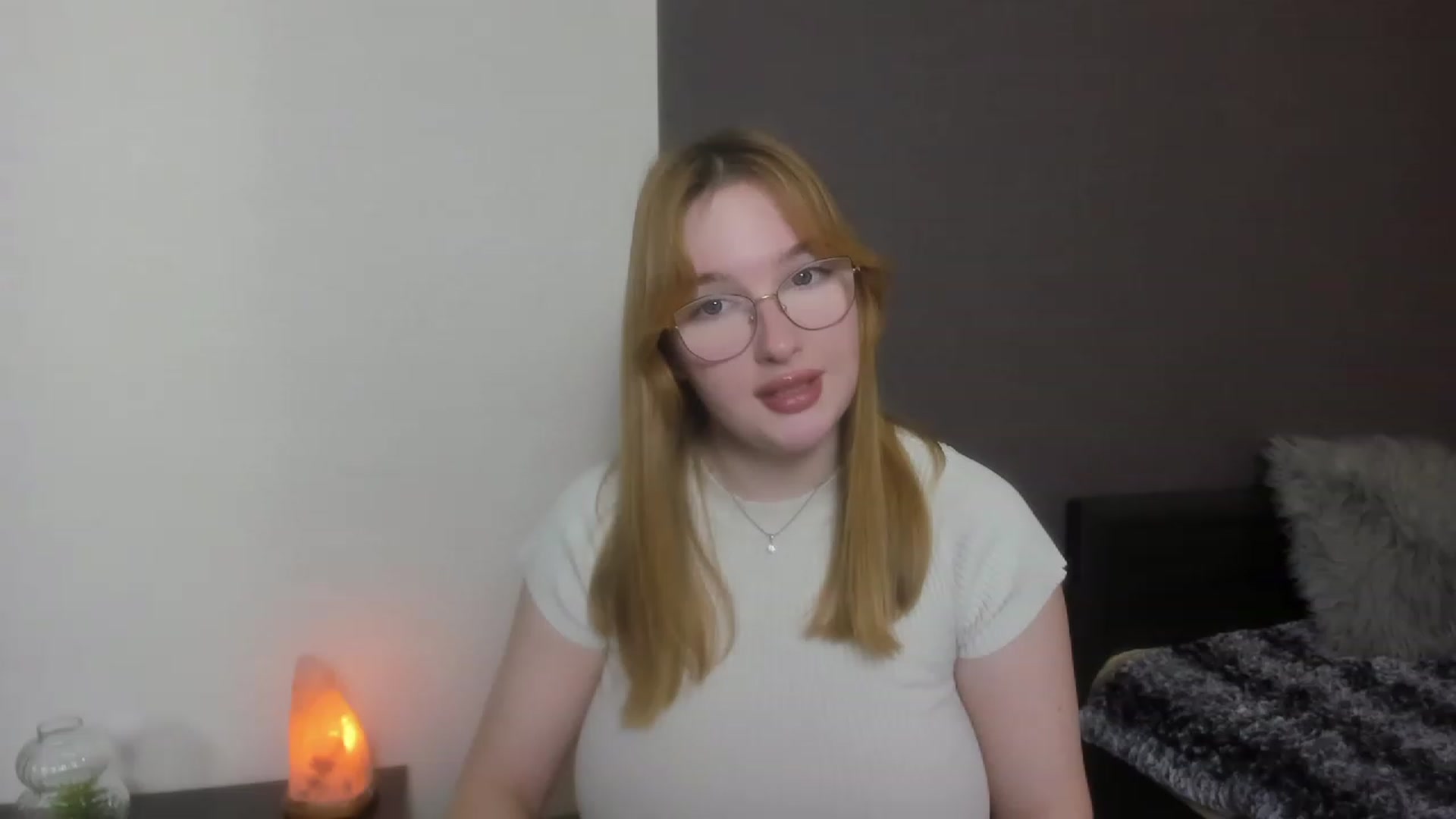 Gallery image thumbnail from AnaFoxy's myfreecams stream on, 12/12/2023, 11:26 image 20 of 20