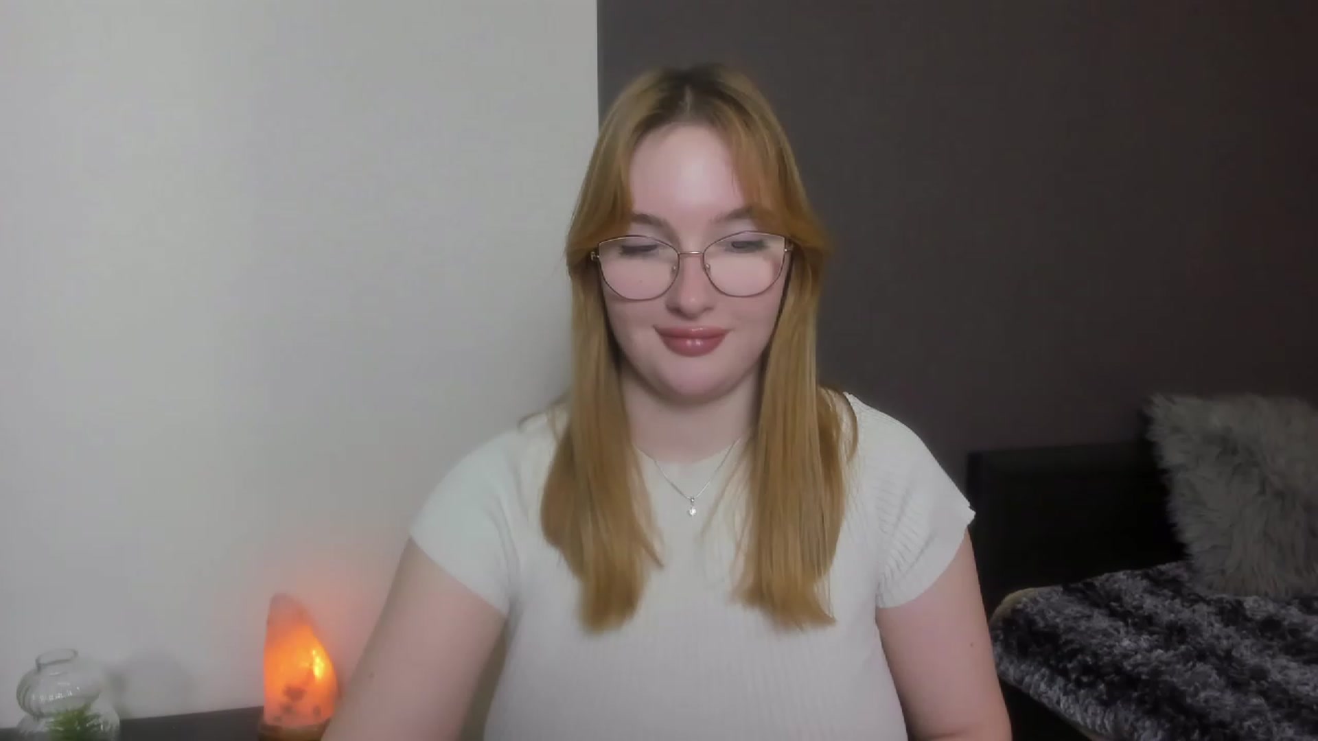 Gallery image thumbnail from AnaFoxy's myfreecams stream on, 12/12/2023, 11:26 image 10 of 20