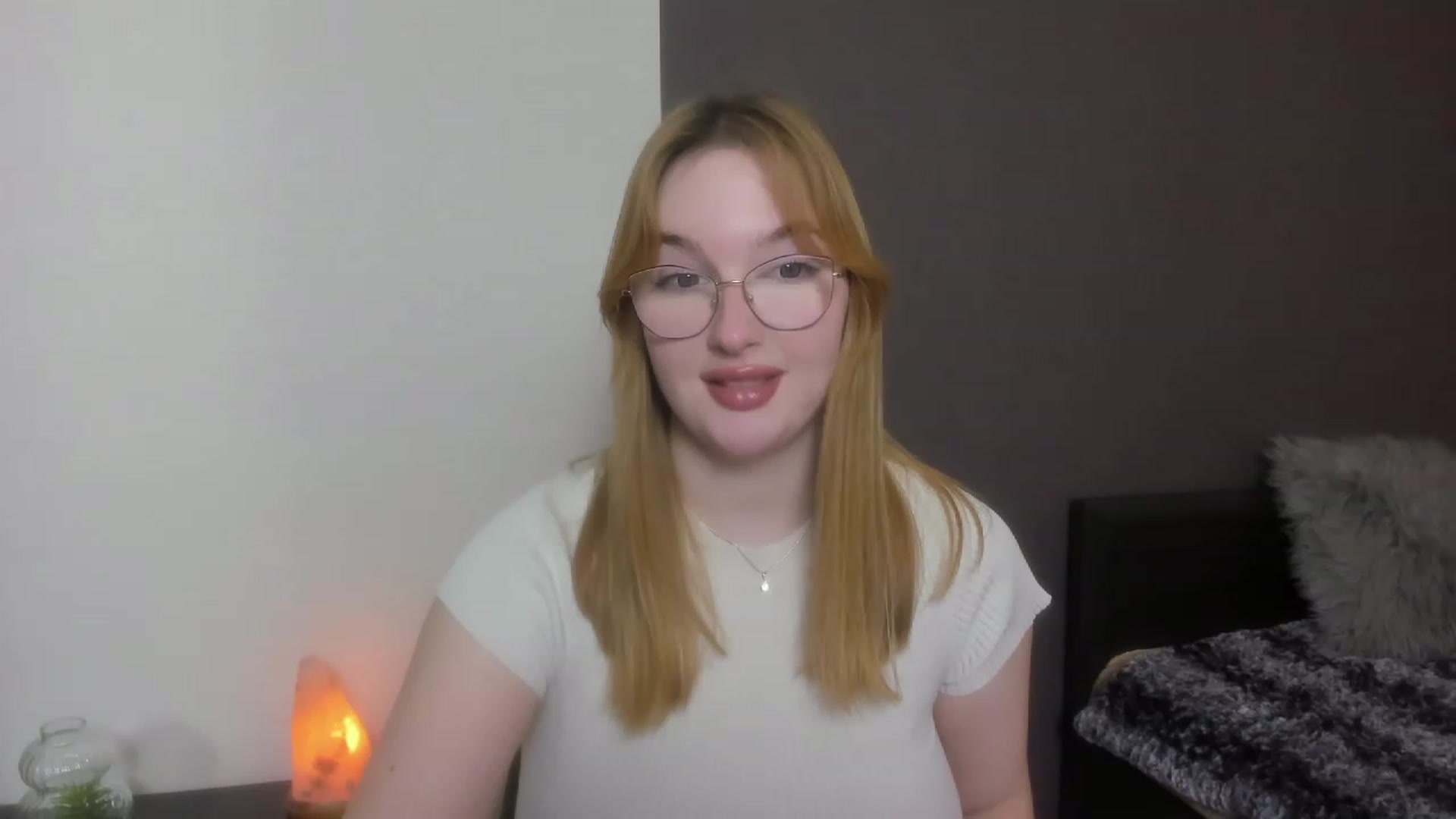 Gallery image thumbnail from AnaFoxy's myfreecams stream on, 12/12/2023, 11:26 image 1 of 20