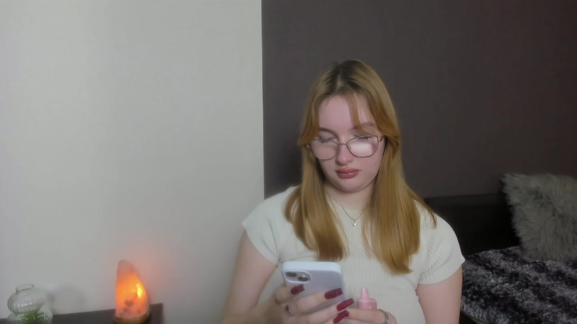 Gallery image thumbnail from AnaFoxy's myfreecams stream on, 12/12/2023, 12:13 image 17 of 20