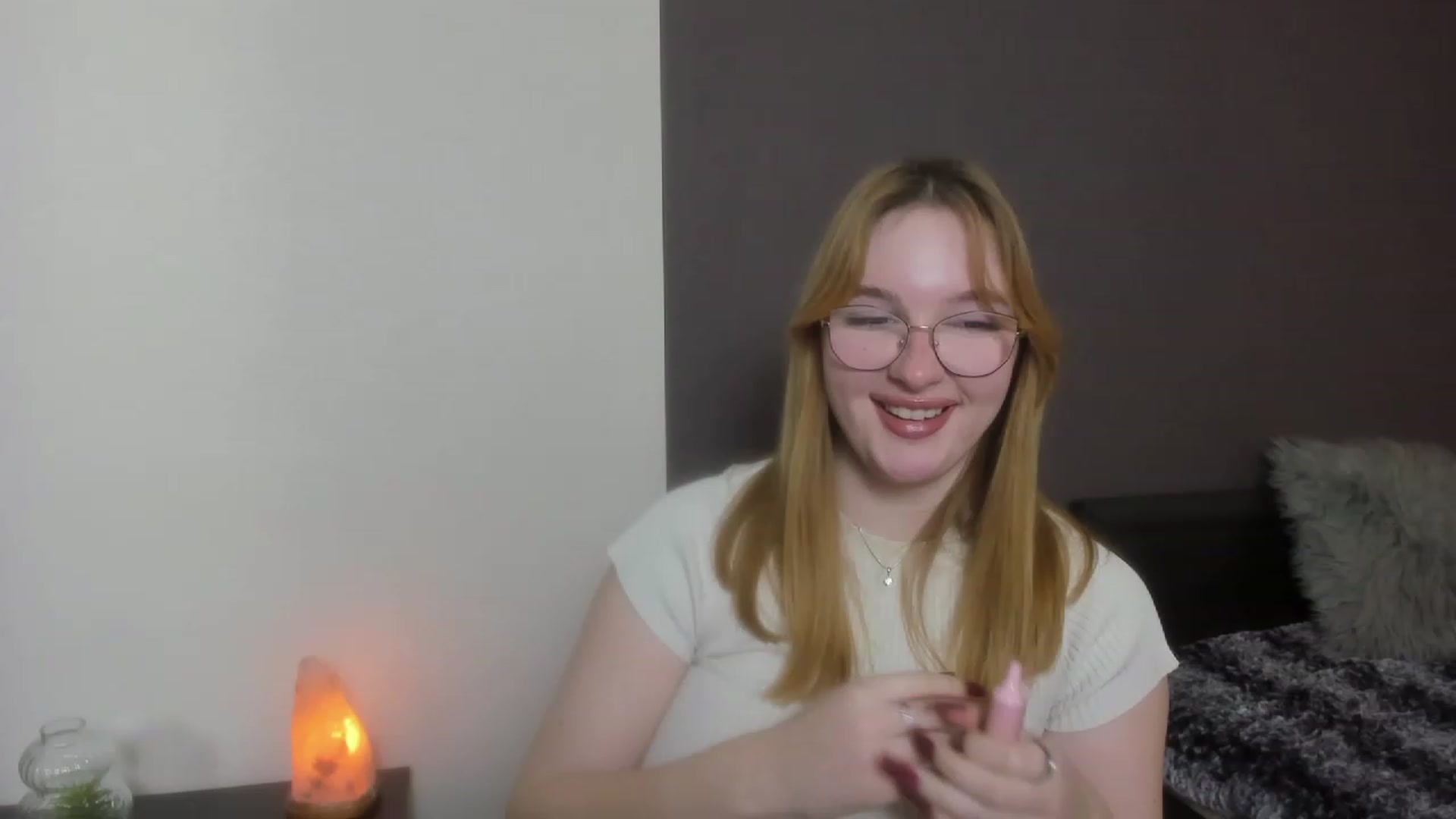 Gallery image thumbnail from AnaFoxy's myfreecams stream on, 12/12/2023, 12:13 image 15 of 20