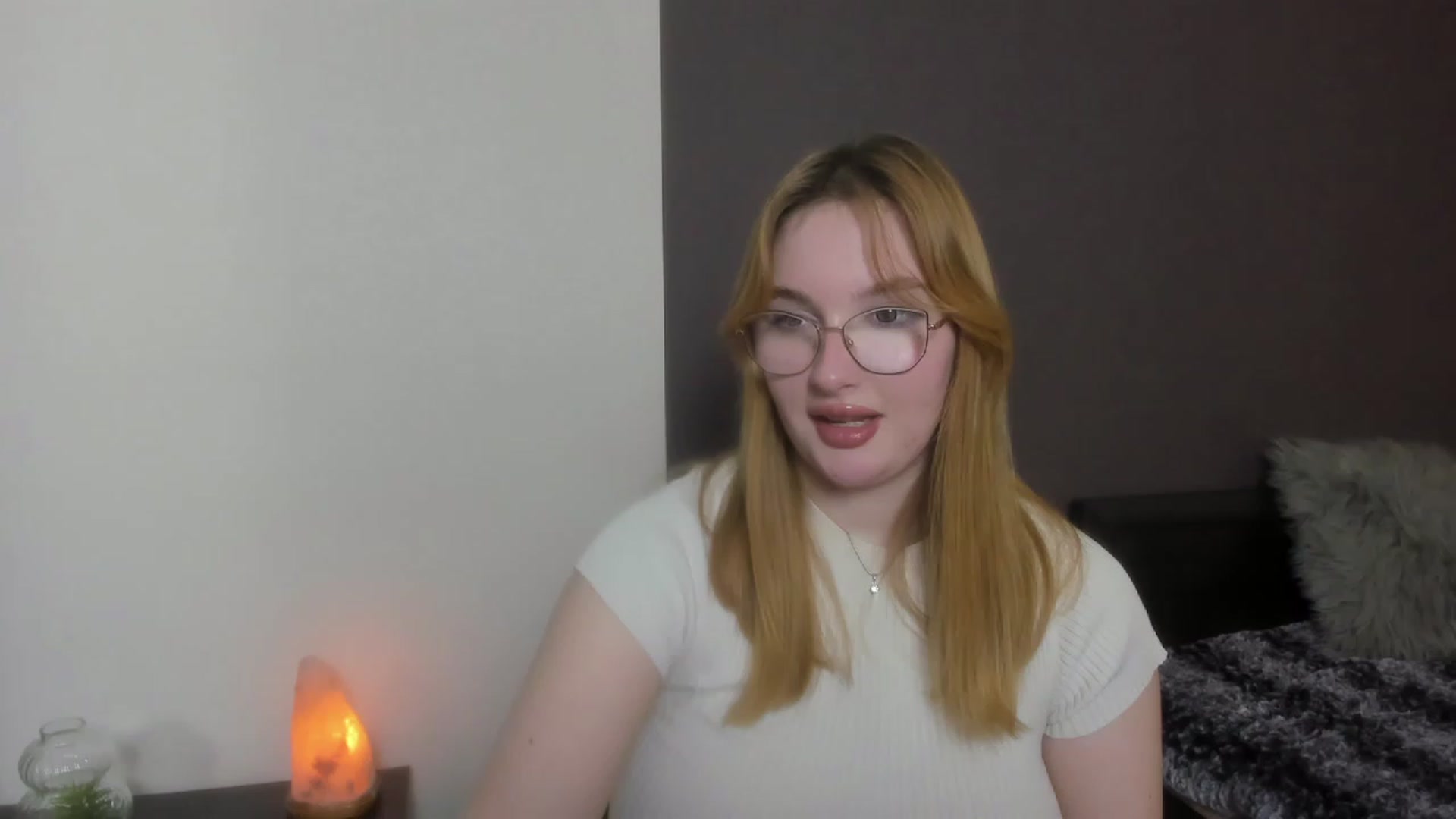 Gallery image thumbnail from AnaFoxy's myfreecams stream on, 12/12/2023, 12:13 image 2 of 20
