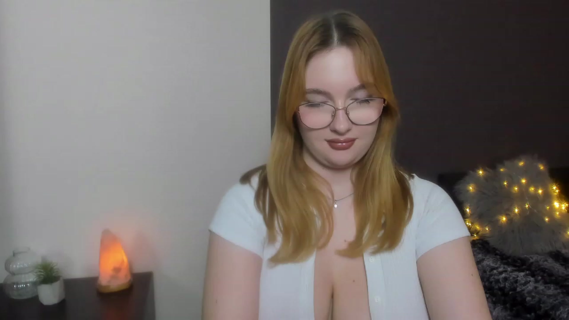 Gallery image thumbnail from AnaFoxy's myfreecams stream on, 12/13/2023, 11:54 image 2 of 20