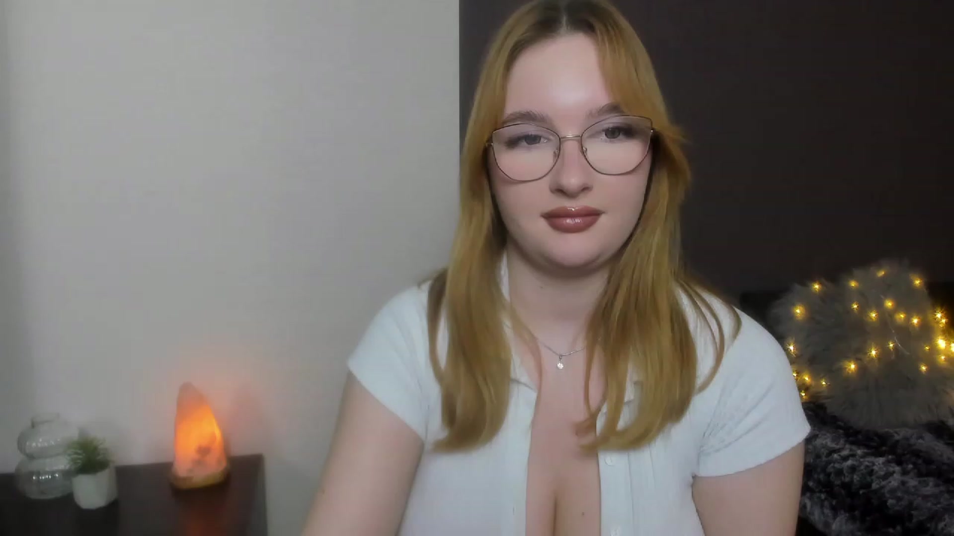 Gallery image thumbnail from AnaFoxy's myfreecams stream on, 12/13/2023, 11:54 image 18 of 20