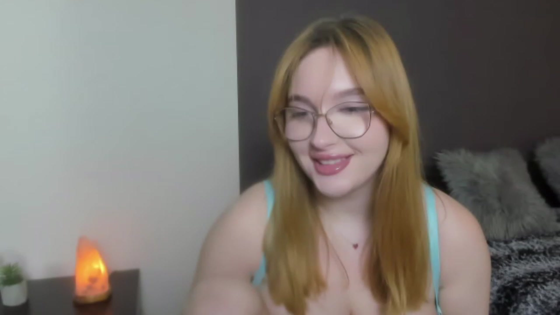 Gallery image thumbnail from AnaFoxy's myfreecams stream on, 12/15/2023, 09:47 image 5 of 20