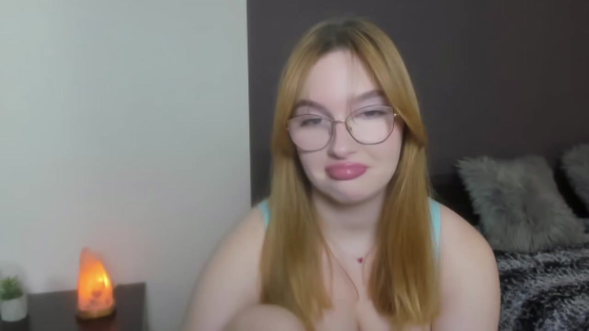 Gallery image thumbnail from AnaFoxy's myfreecams stream on, 12/15/2023, 09:47 image 2 of 20