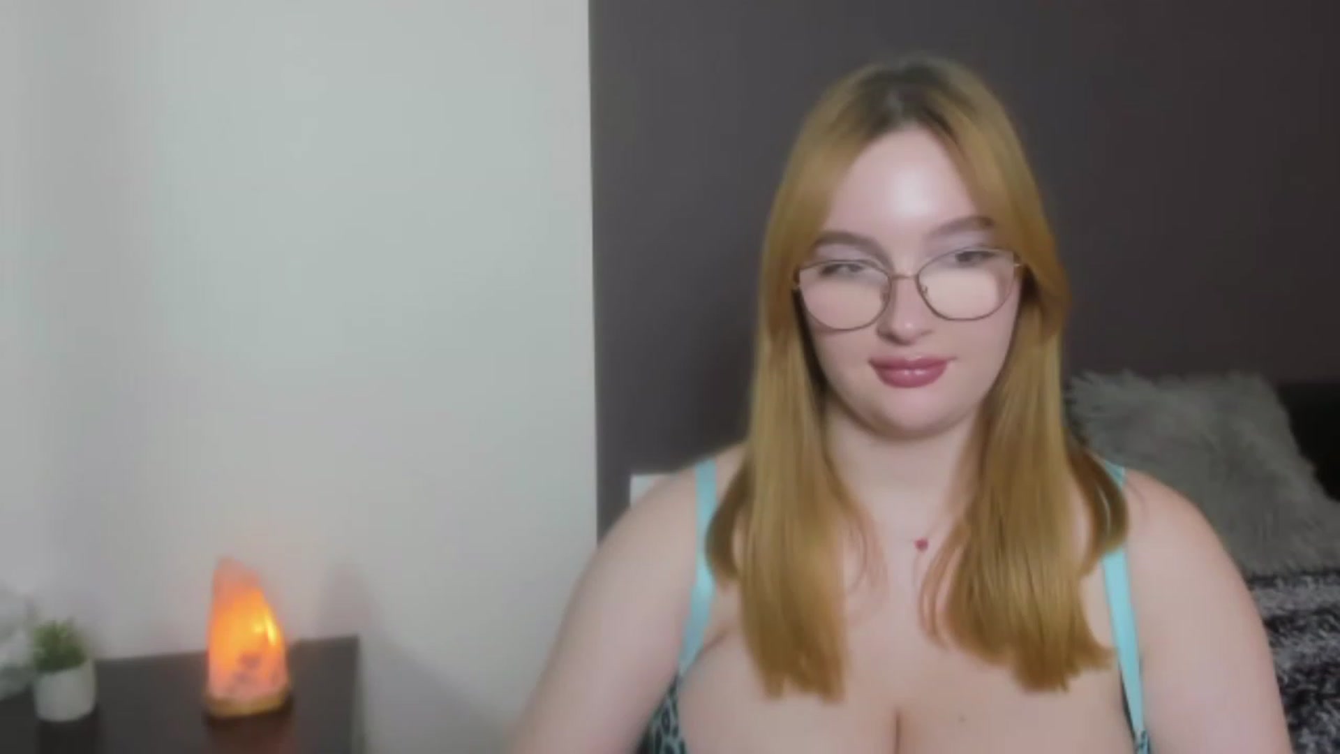 Gallery image thumbnail from AnaFoxy's myfreecams stream on, 12/15/2023, 11:41 image 5 of 20