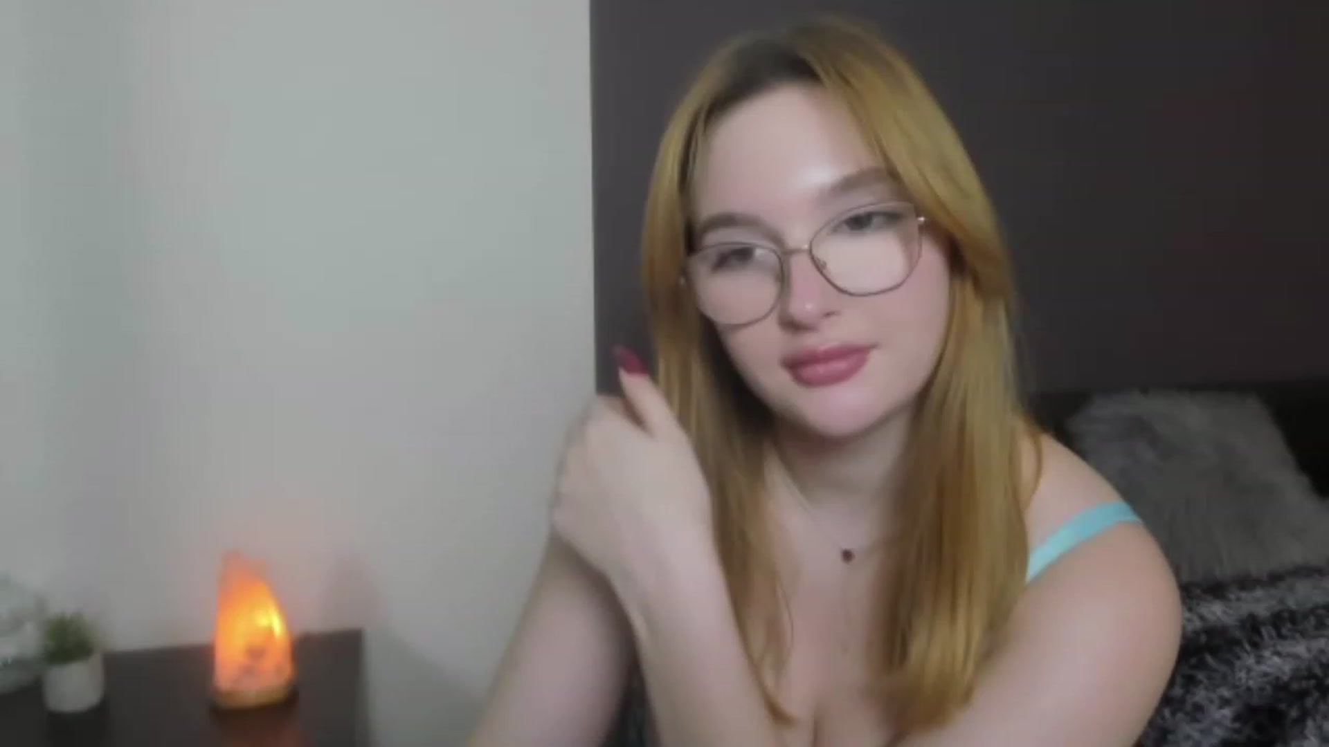Gallery image thumbnail from AnaFoxy's myfreecams stream on, 12/15/2023, 12:27 image 18 of 20