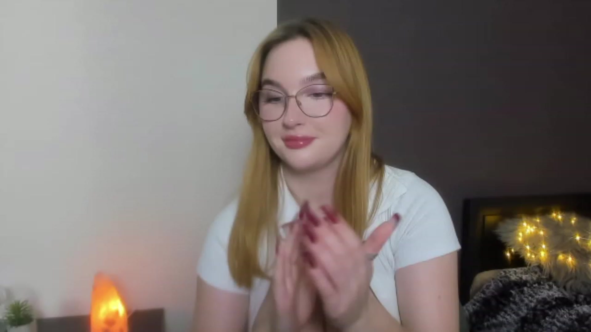 Gallery image thumbnail from AnaFoxy's myfreecams stream on, 12/16/2023, 10:56 image 4 of 20