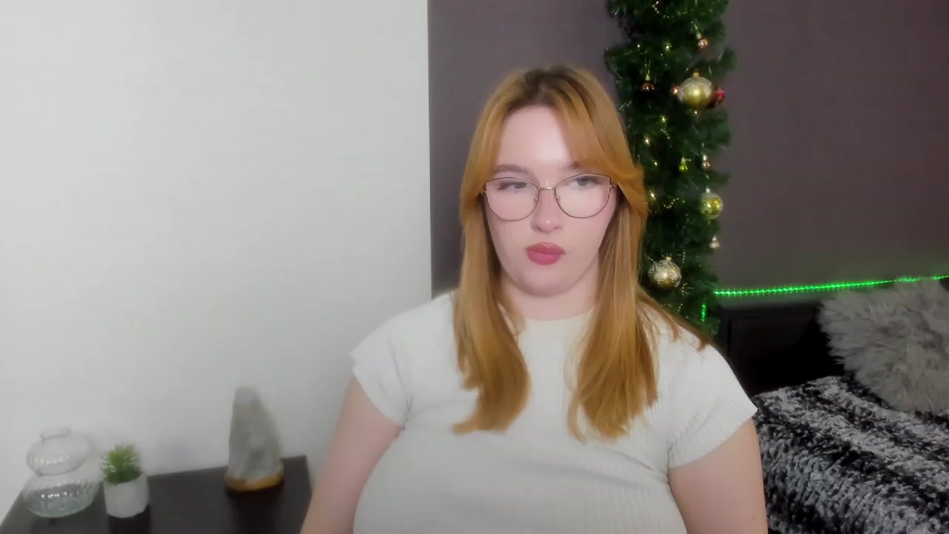 Gallery image thumbnail from AnaFoxy's myfreecams stream on, 12/18/2023, 11:23 image 1 of 20