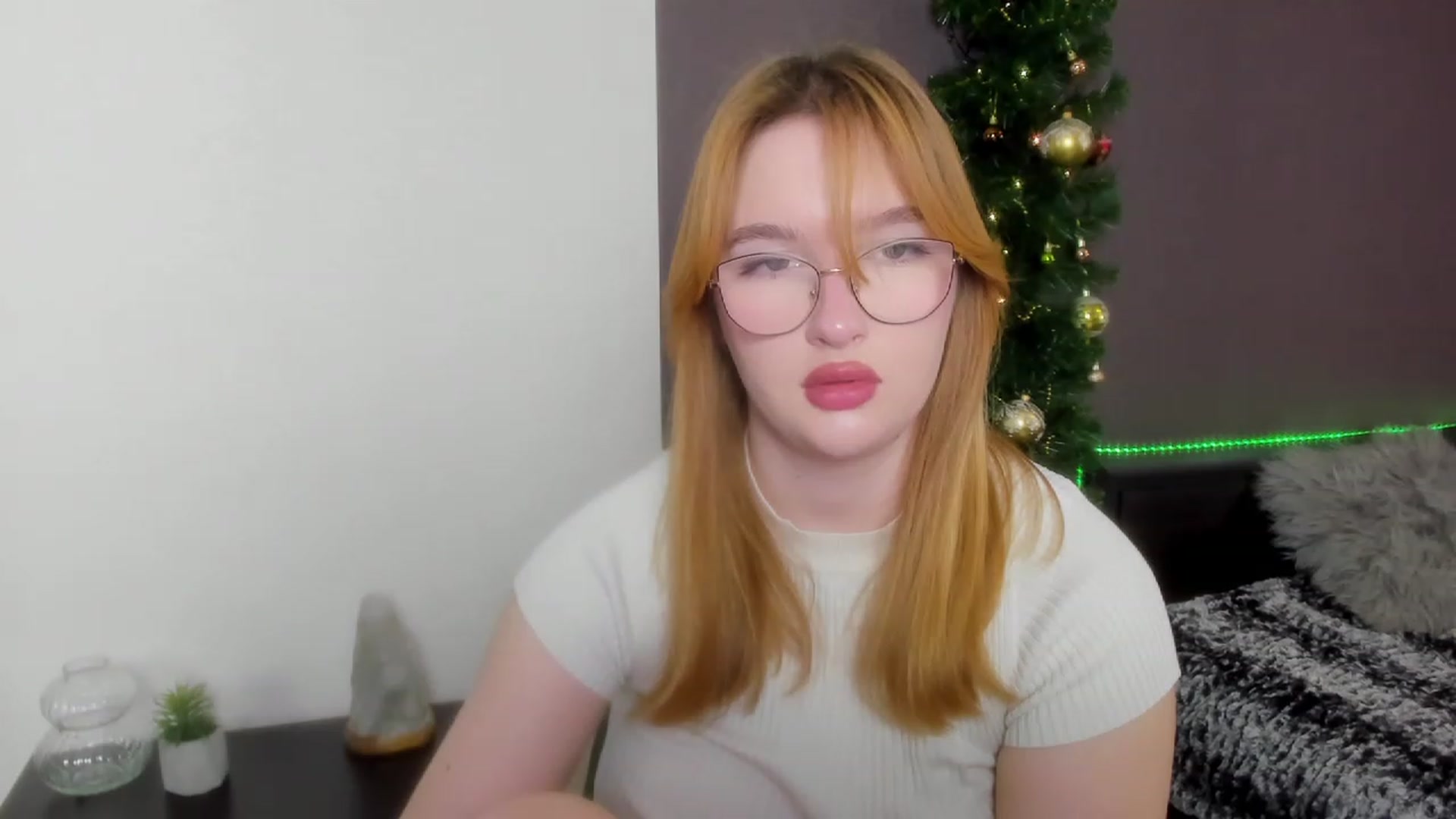 Gallery image thumbnail from AnaFoxy's myfreecams stream on, 12/18/2023, 11:23 image 9 of 20