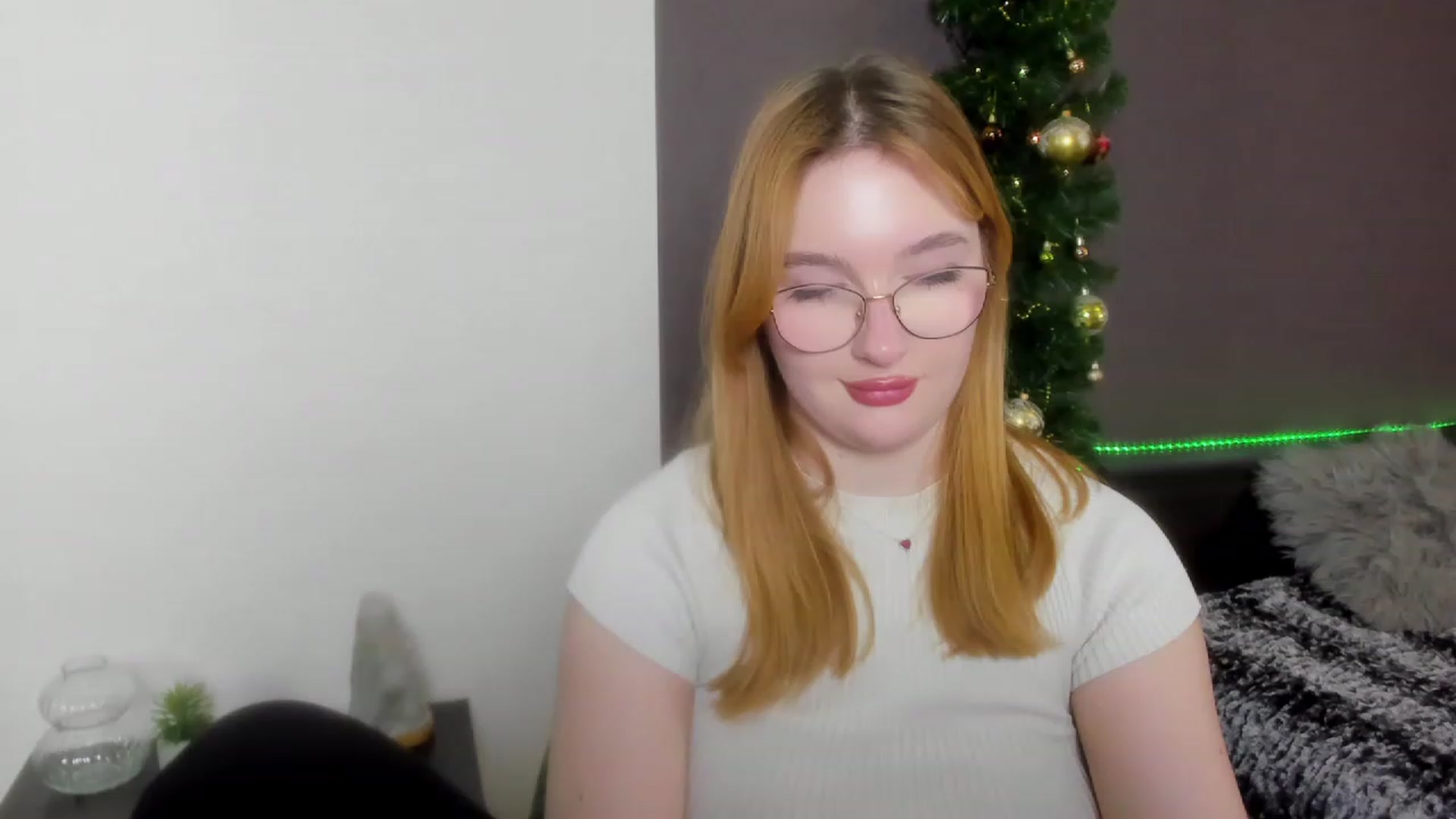 Gallery image thumbnail from AnaFoxy's myfreecams stream on, 12/18/2023, 12:49 image 1 of 20