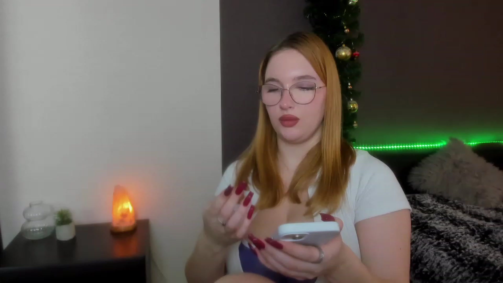 Gallery image thumbnail from AnaFoxy's myfreecams stream on, 12/19/2023, 12:39 image 5 of 20