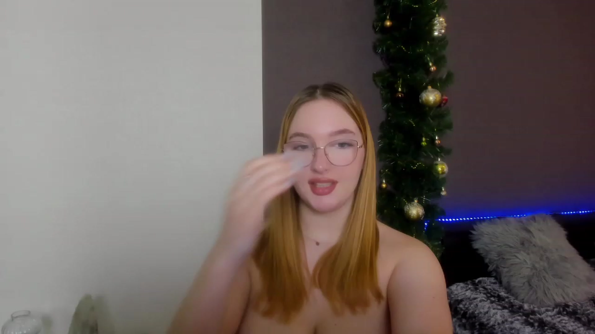 Gallery image thumbnail from AnaFoxy's myfreecams stream on, 12/27/2023, 11:23 image 1 of 20