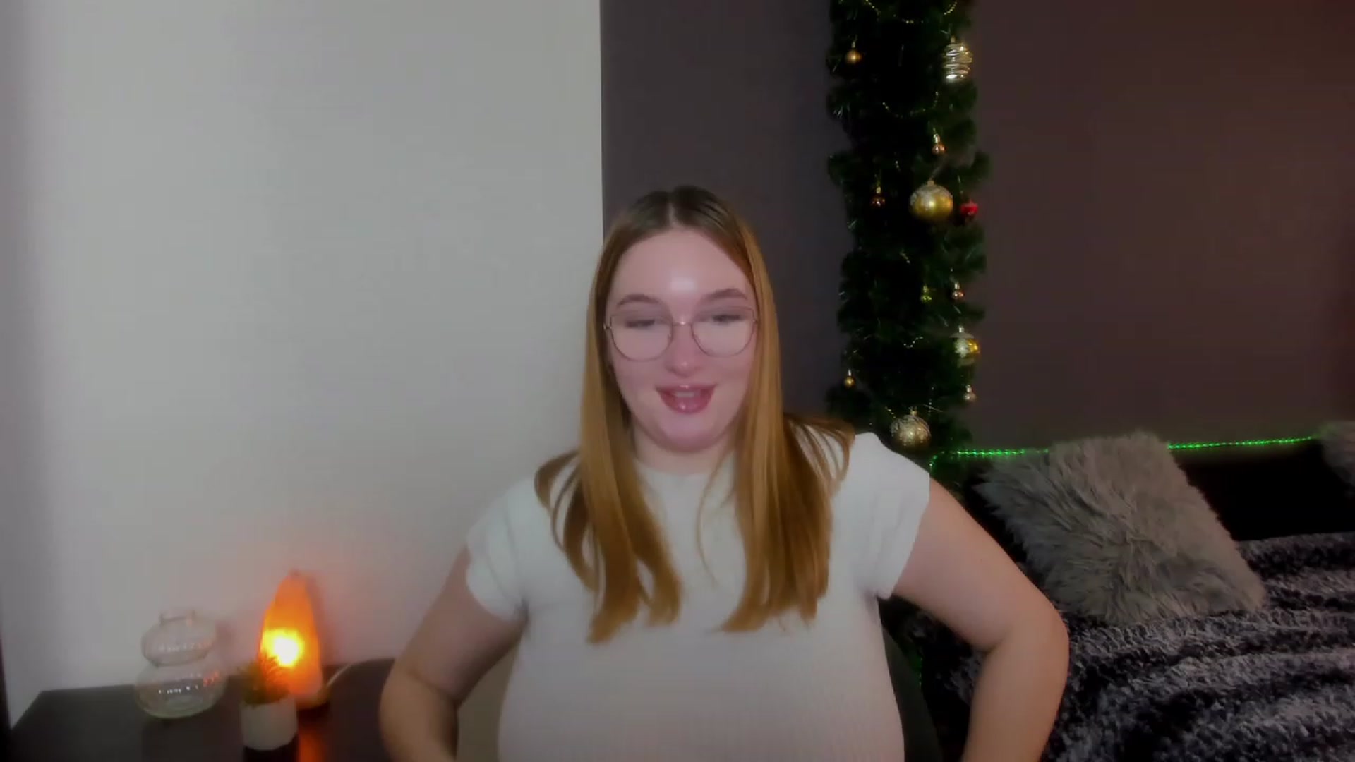 Gallery image thumbnail from AnaFoxy's myfreecams stream on, 12/28/2023, 10:57 image 12 of 20