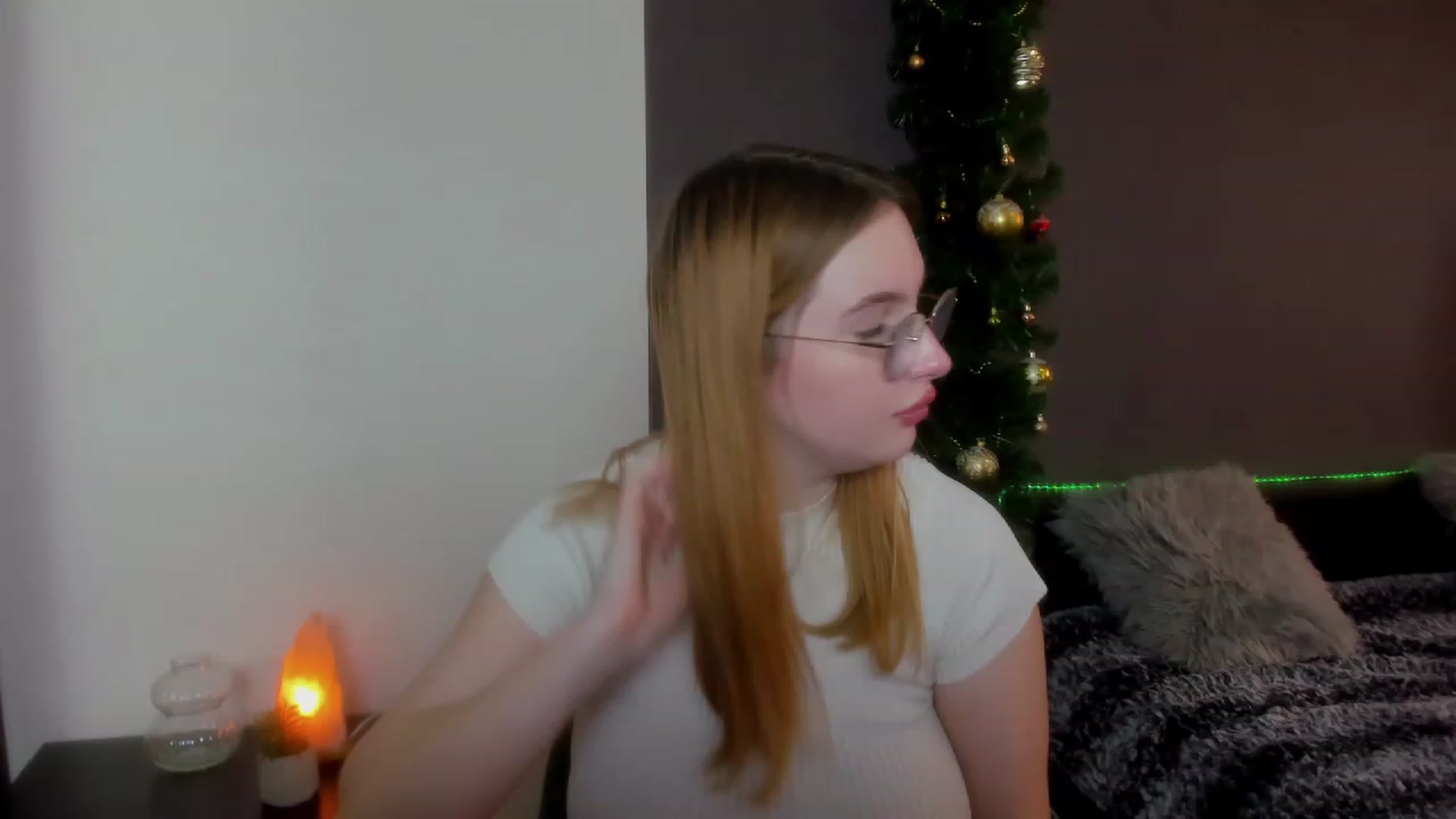 Gallery image thumbnail from AnaFoxy's myfreecams stream on, 12/28/2023, 10:57 image 13 of 20