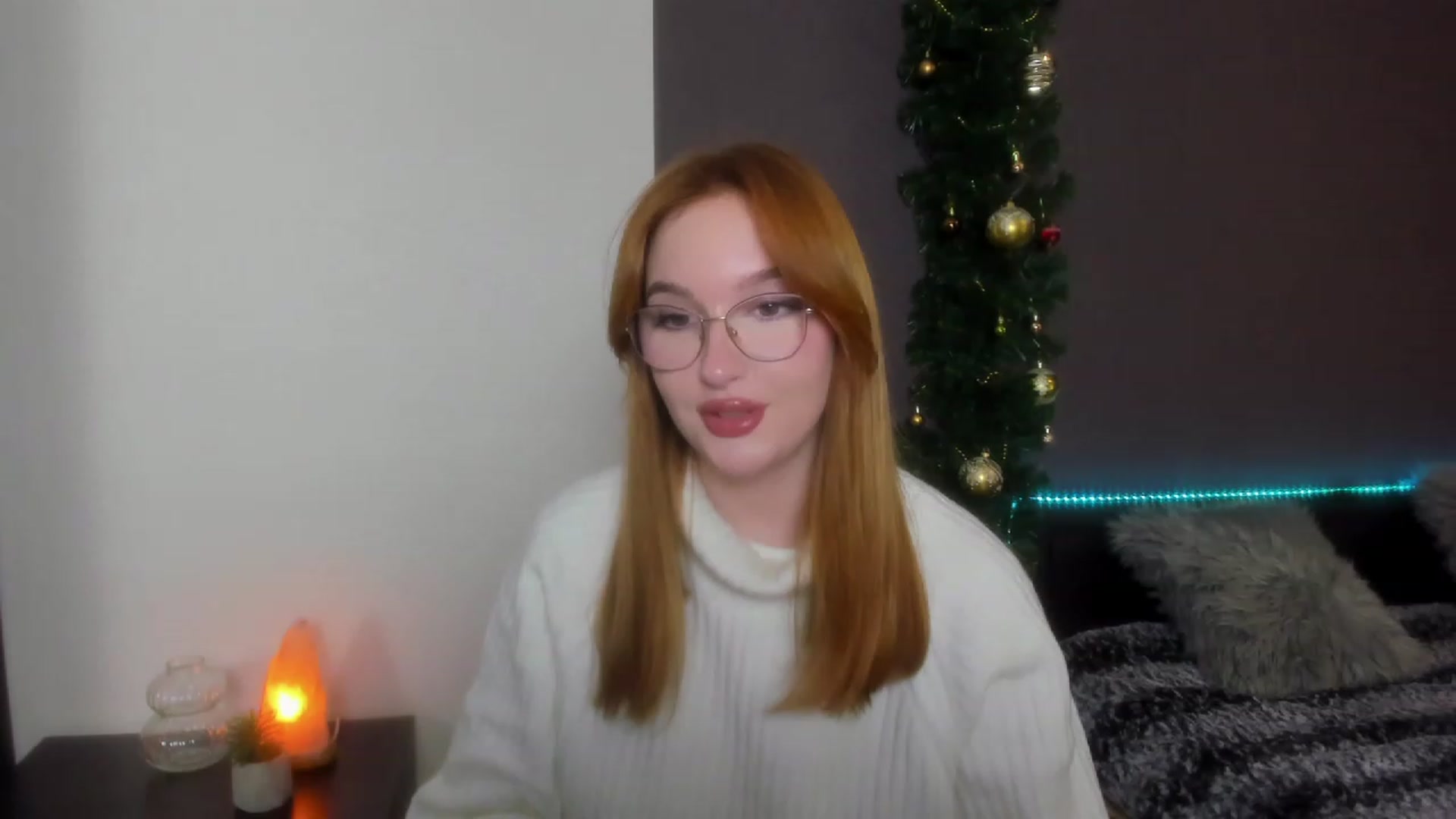 Gallery image thumbnail from AnaFoxy's myfreecams stream on, 12/29/2023, 10:16 image 1 of 20