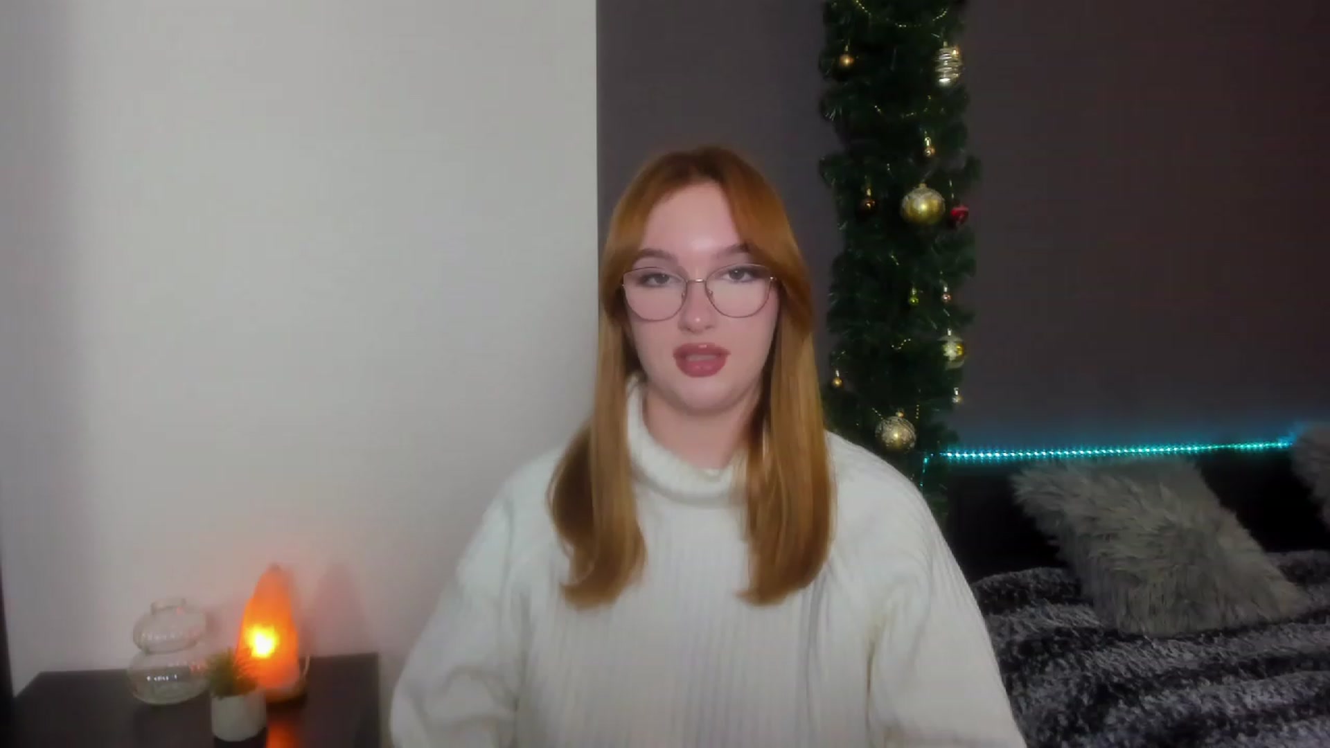 Gallery image thumbnail from AnaFoxy's myfreecams stream on, 12/29/2023, 10:16 image 18 of 20