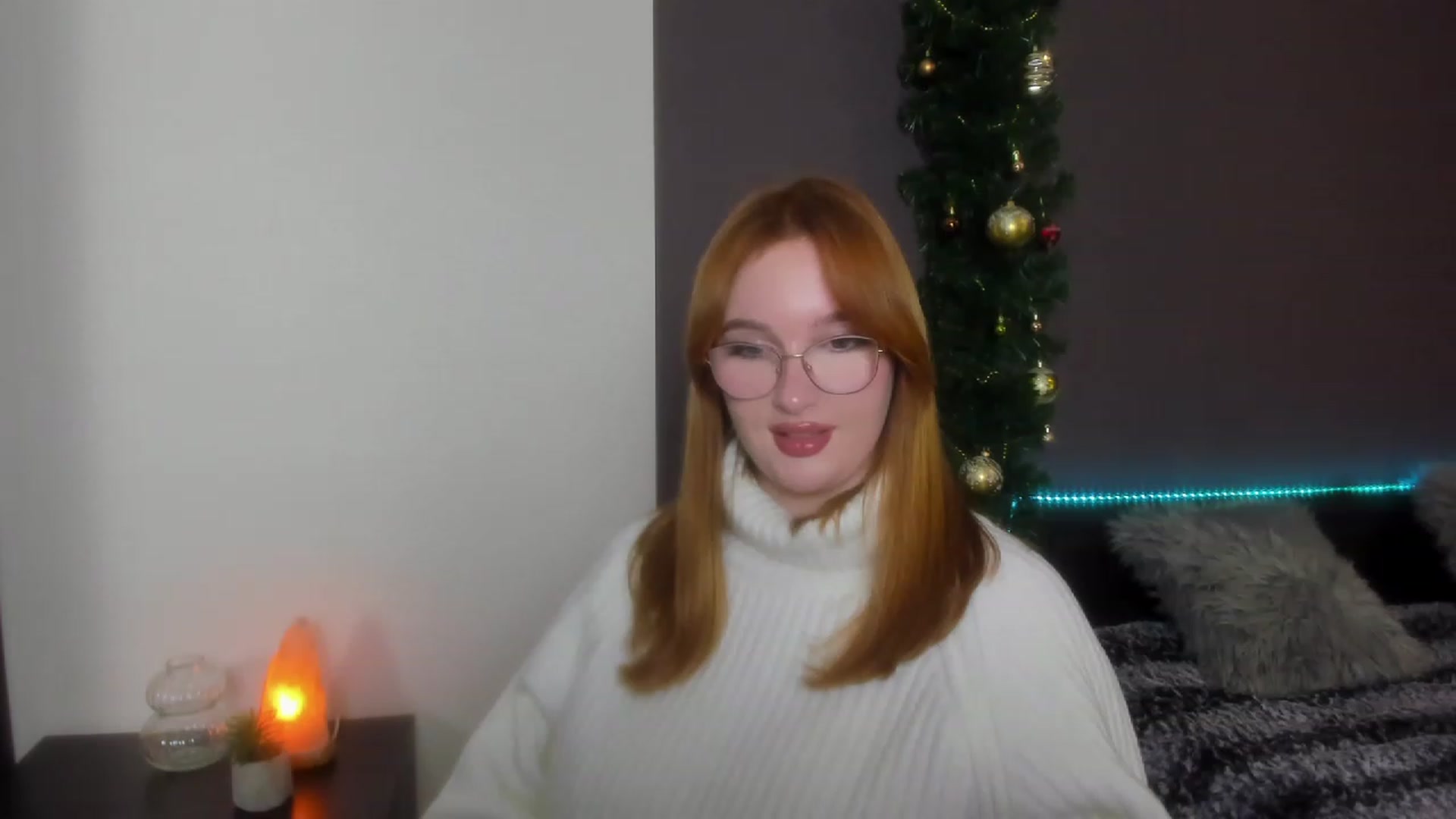 Gallery image thumbnail from AnaFoxy's myfreecams stream on, 12/29/2023, 10:16 image 11 of 20