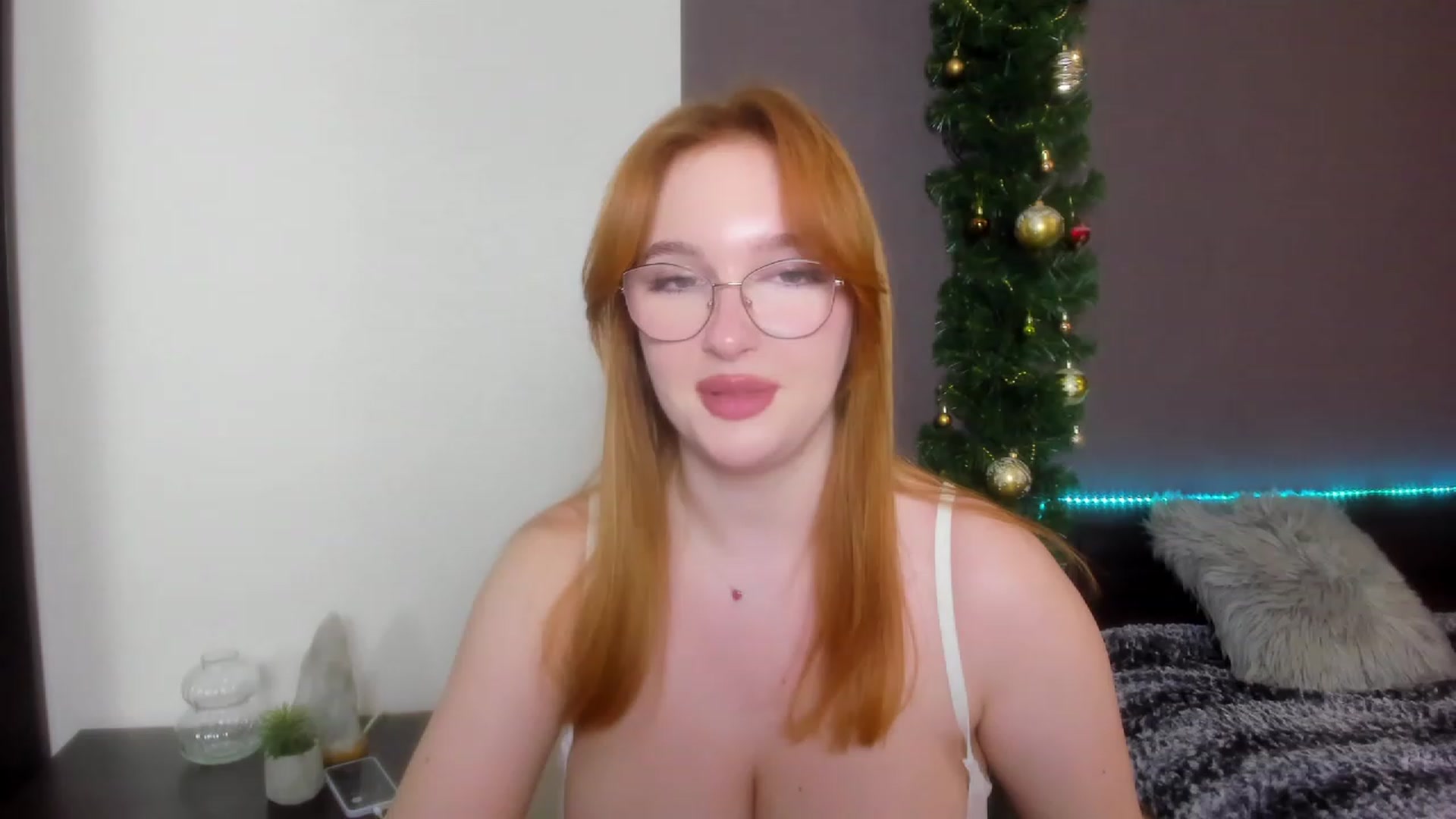 Gallery image thumbnail from AnaFoxy's myfreecams stream on, 12/29/2023, 14:21 image 14 of 20