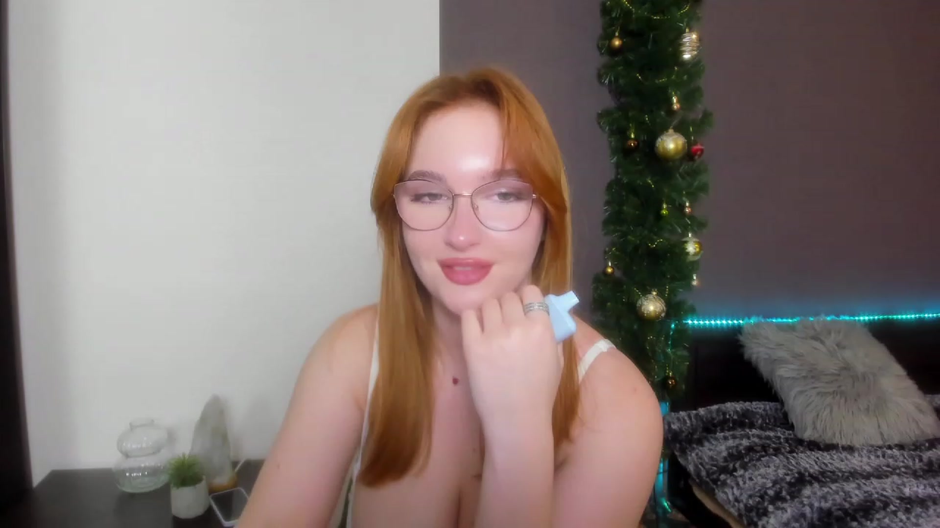 Gallery image thumbnail from AnaFoxy's myfreecams stream on, 12/29/2023, 14:21 image 9 of 20
