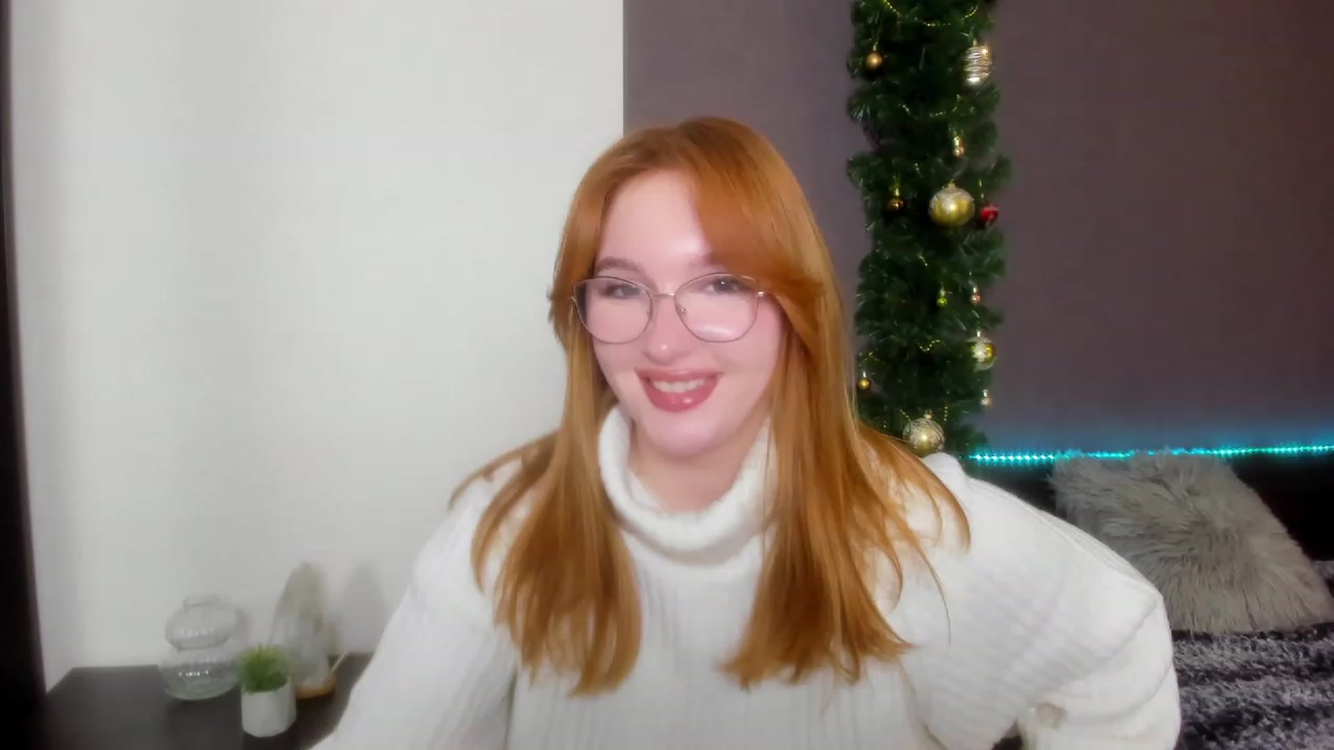 Gallery image thumbnail from AnaFoxy's myfreecams stream on, 12/29/2023, 14:35 image 15 of 20