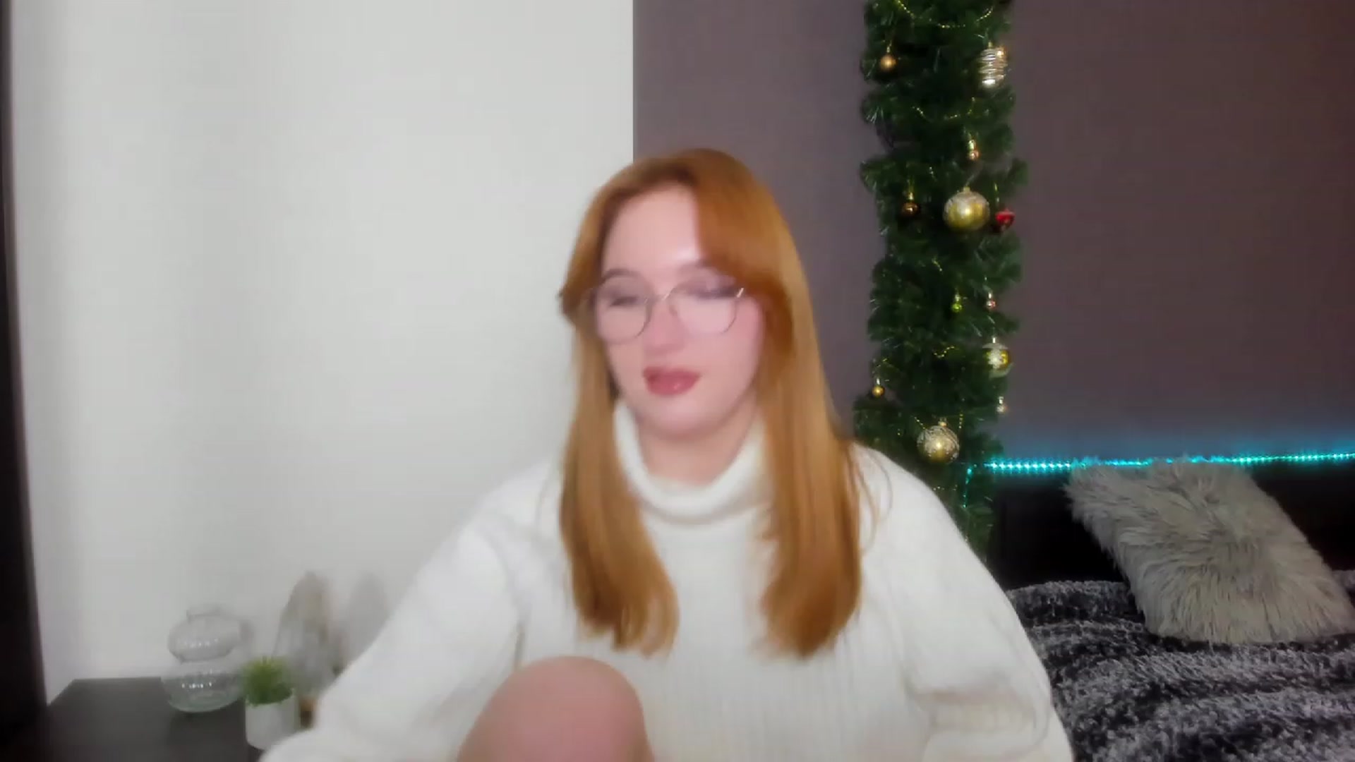 Gallery image thumbnail from AnaFoxy's myfreecams stream on, 12/29/2023, 14:35 image 12 of 20