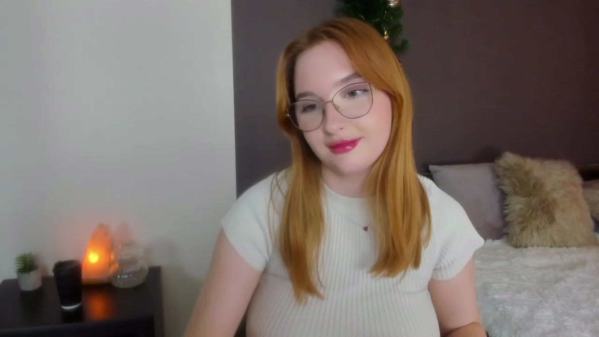 Gallery image thumbnail from AnaFoxy's myfreecams stream on, 01/09/2024, 11:10 image 3 of 20