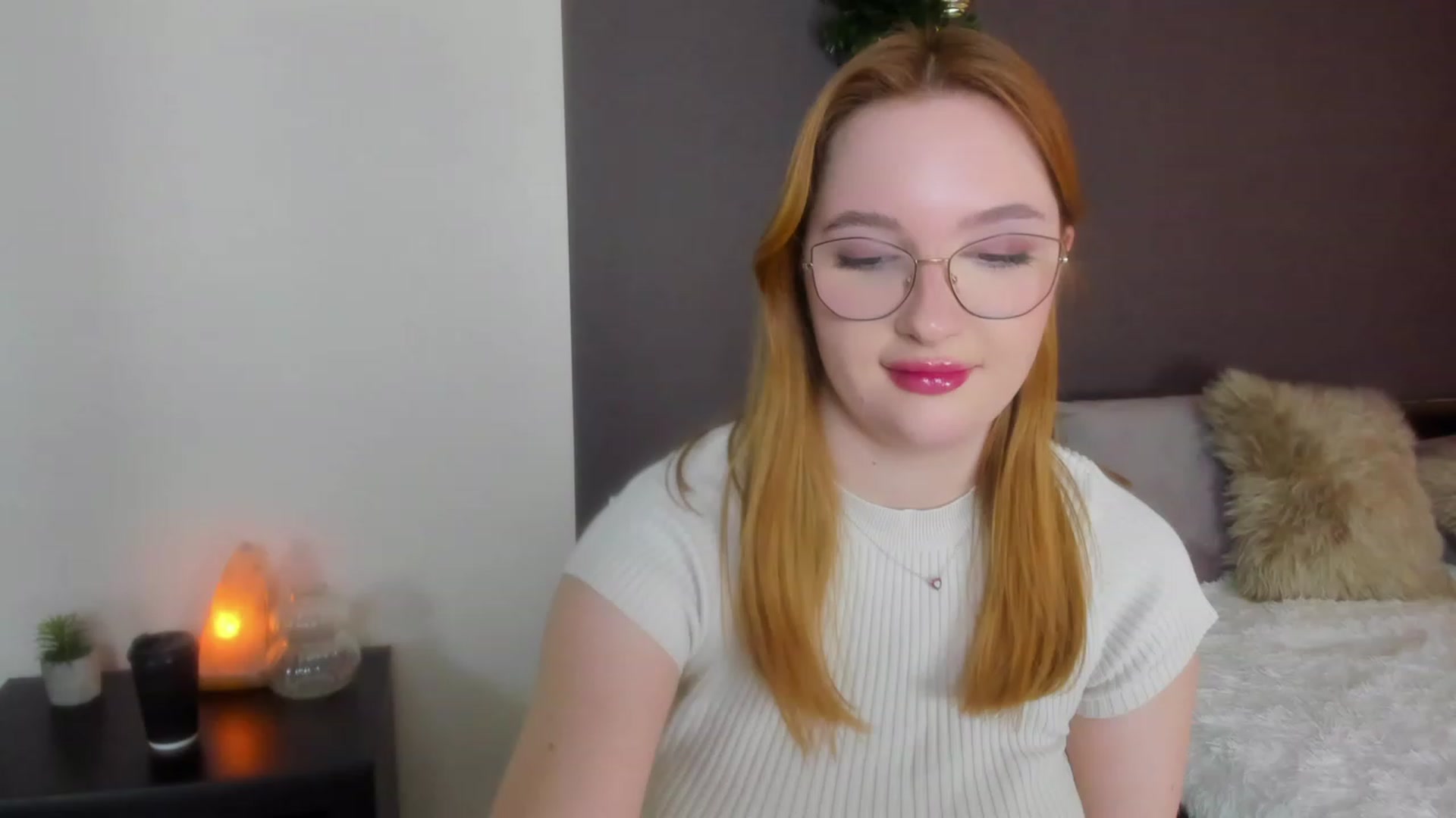 Gallery image thumbnail from AnaFoxy's myfreecams stream on, 01/09/2024, 11:10 image 6 of 20