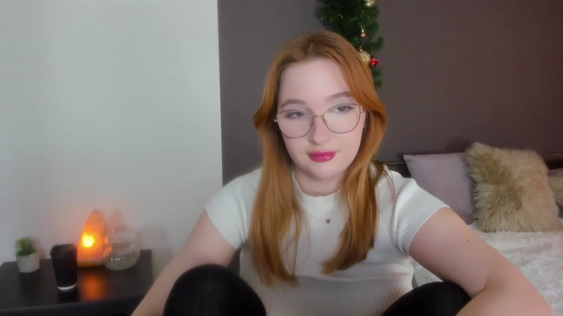 Gallery image thumbnail from AnaFoxy's myfreecams stream on, 01/09/2024, 11:10 image 14 of 20