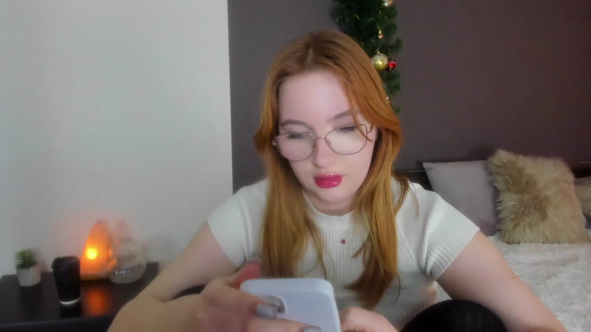 Gallery image thumbnail from AnaFoxy's myfreecams stream on, 01/09/2024, 11:10 image 16 of 20