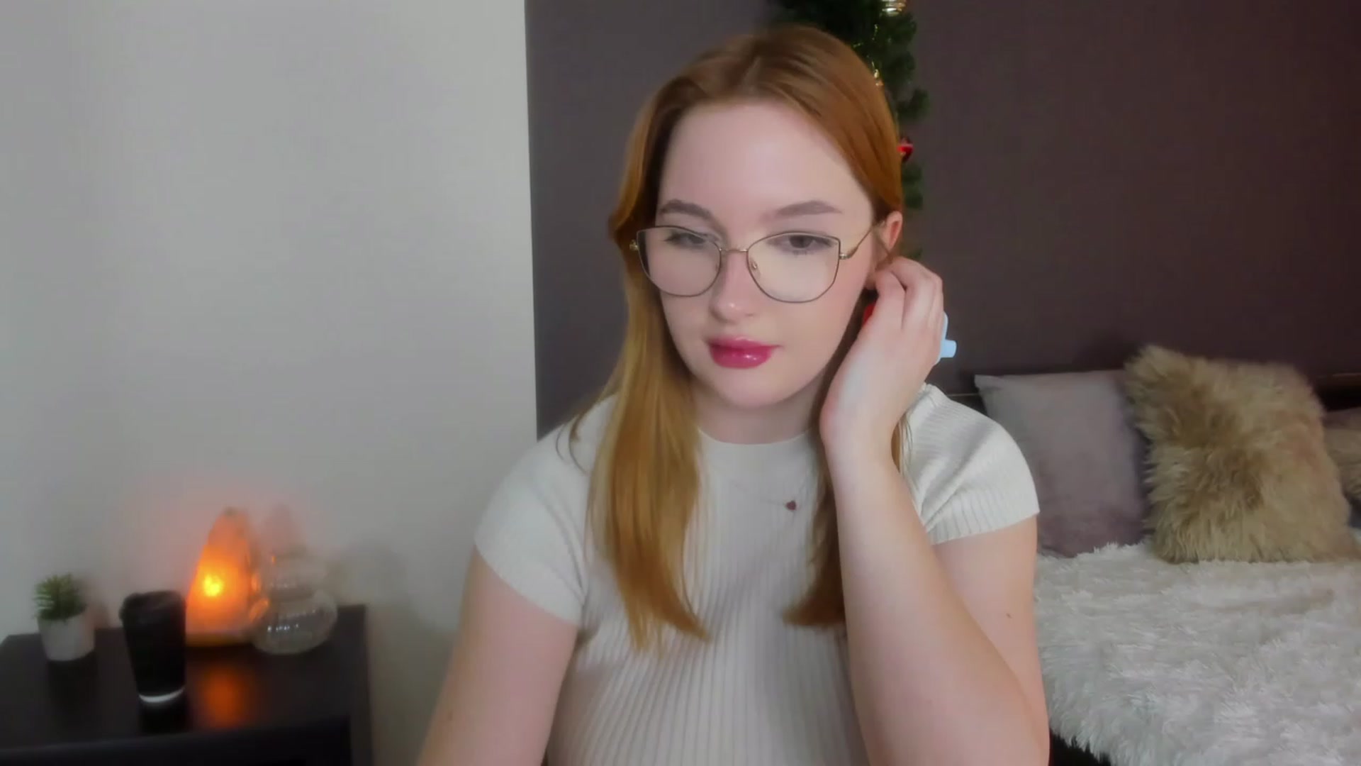 Gallery image thumbnail from AnaFoxy's myfreecams stream on, 01/09/2024, 11:10 image 5 of 20