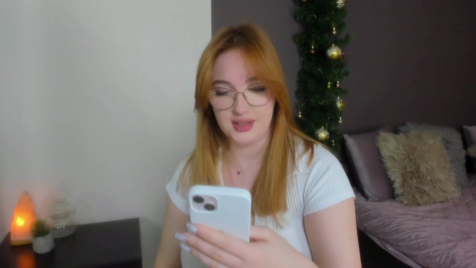 Gallery image thumbnail from AnaFoxy's myfreecams stream on, 01/11/2024, 10:30 image 13 of 20