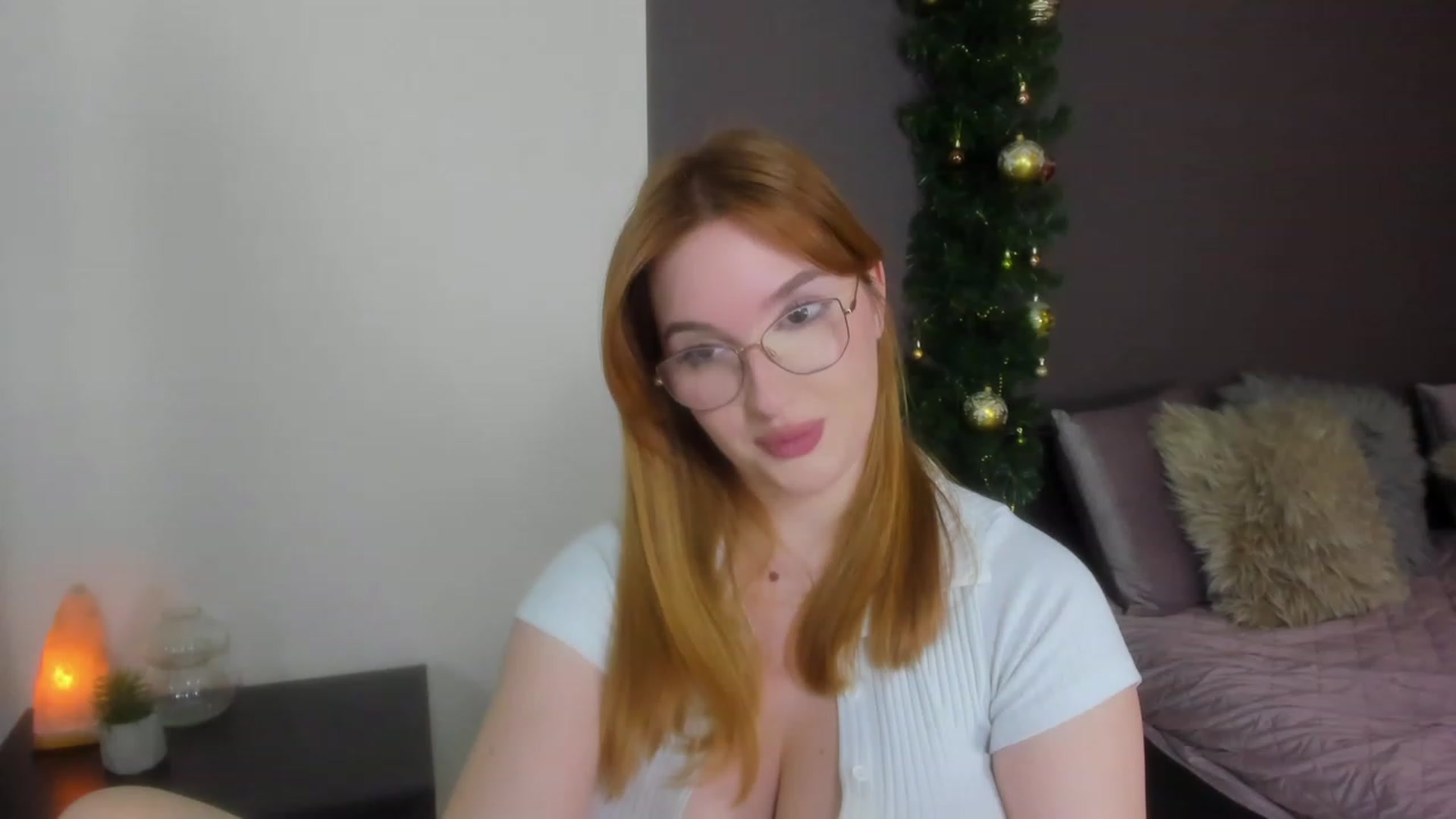 Gallery image thumbnail from AnaFoxy's myfreecams stream on, 01/11/2024, 10:30 image 8 of 20