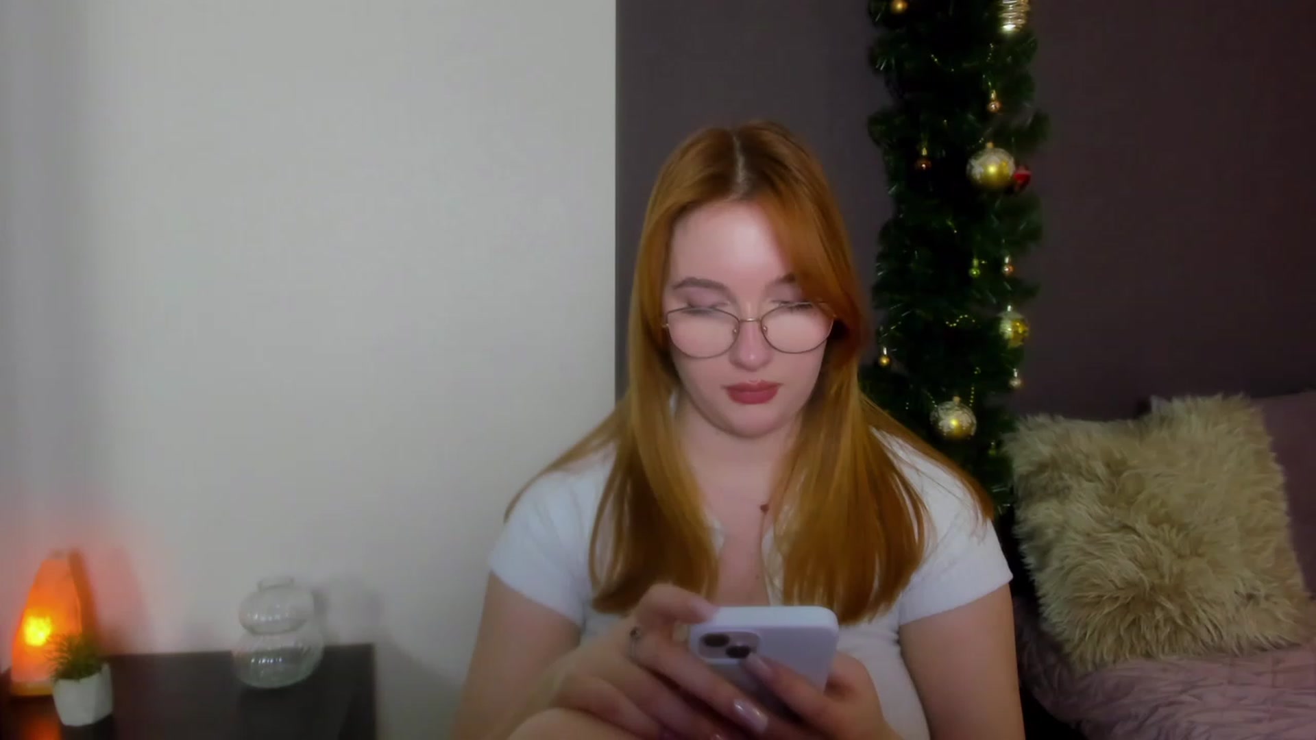 Gallery image thumbnail from AnaFoxy's myfreecams stream on, 01/14/2024, 11:32 image 4 of 20