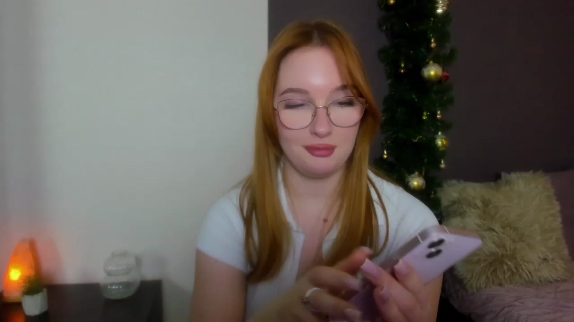 Gallery image thumbnail from AnaFoxy's myfreecams stream on, 01/14/2024, 11:32 image 11 of 20