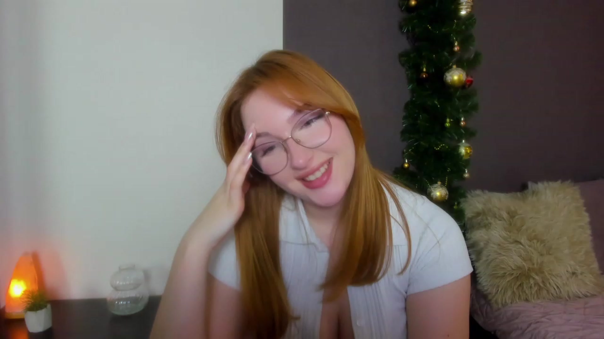Gallery image thumbnail from AnaFoxy's myfreecams stream on, 01/14/2024, 11:32 image 10 of 20
