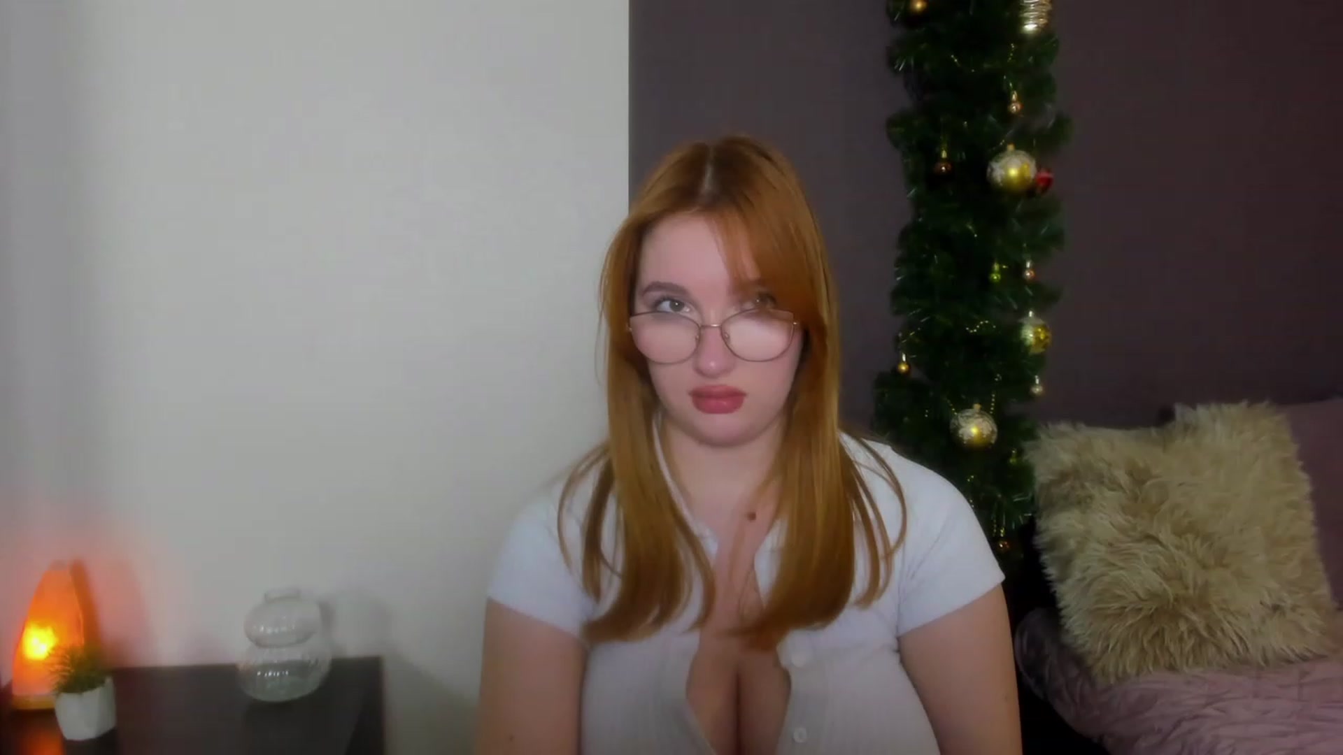 Gallery image thumbnail from AnaFoxy's myfreecams stream on, 01/14/2024, 11:32 image 17 of 20