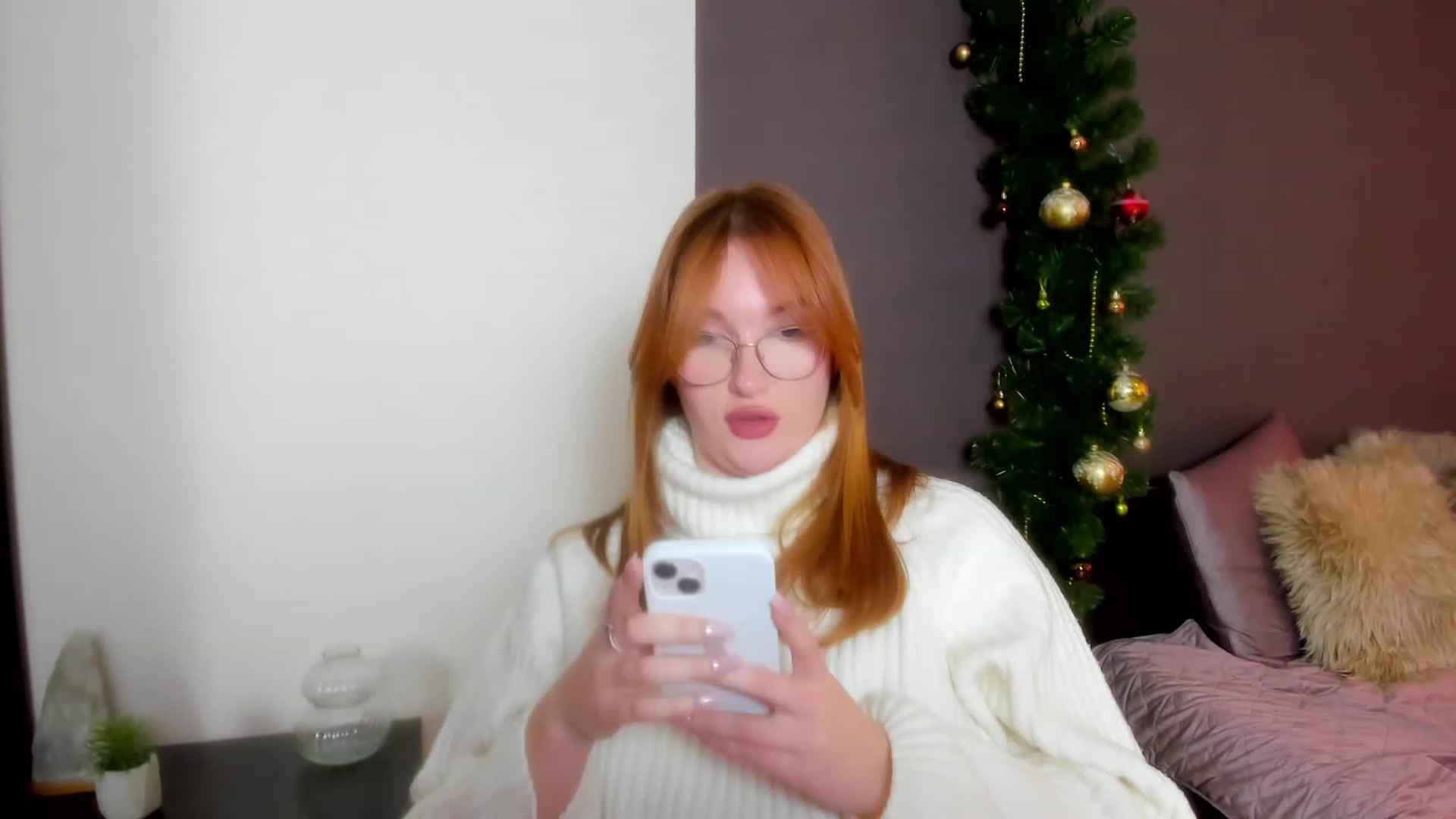 Gallery image thumbnail from AnaFoxy's myfreecams stream on, 01/16/2024, 12:29 image 19 of 20