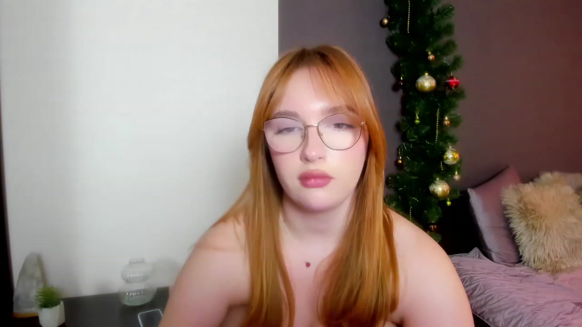 Gallery image thumbnail from AnaFoxy's myfreecams stream on, 01/16/2024, 12:29 image 2 of 20