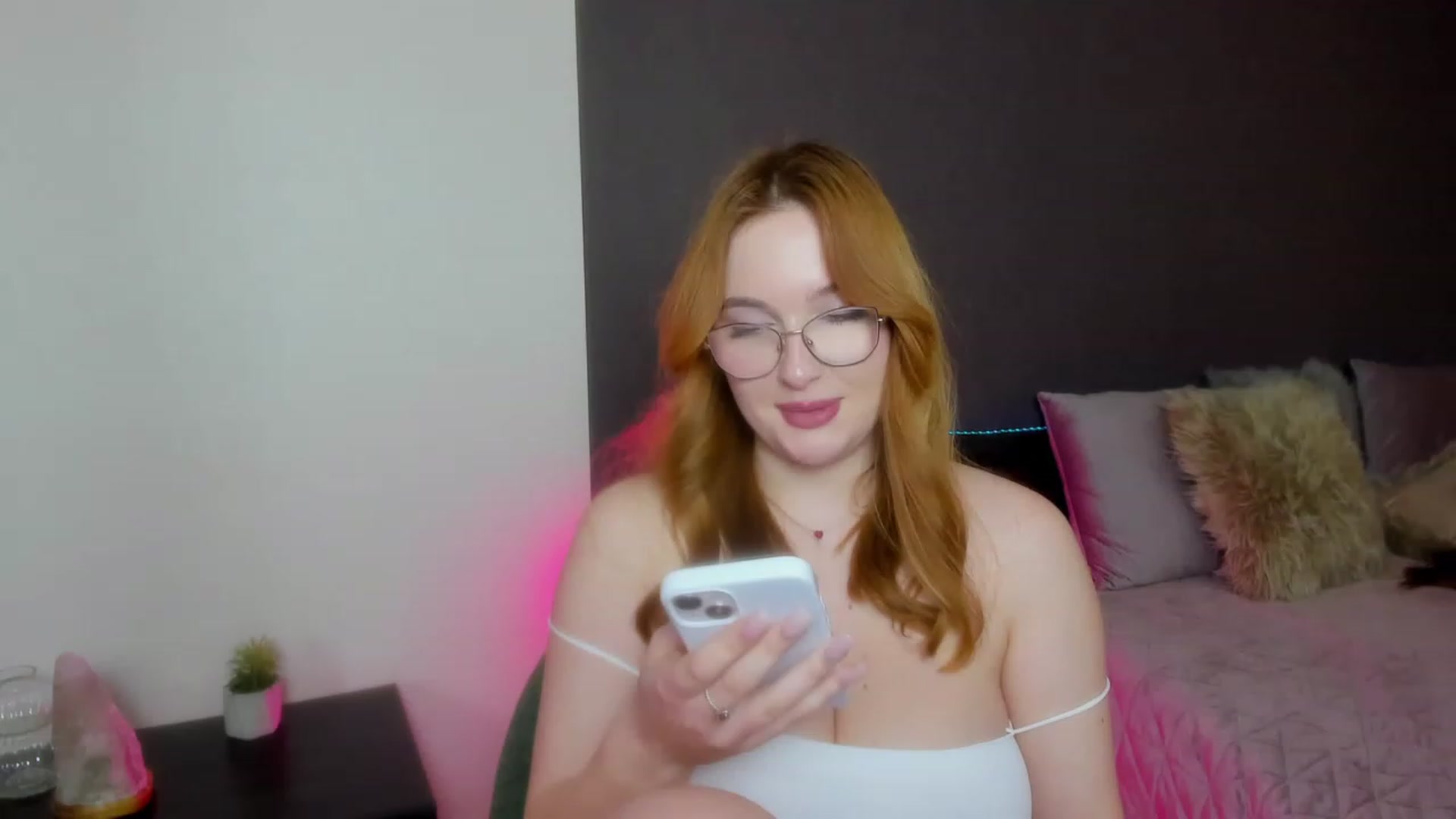 Gallery image thumbnail from AnaFoxy's myfreecams stream on, 01/23/2024, 11:16 image 14 of 20