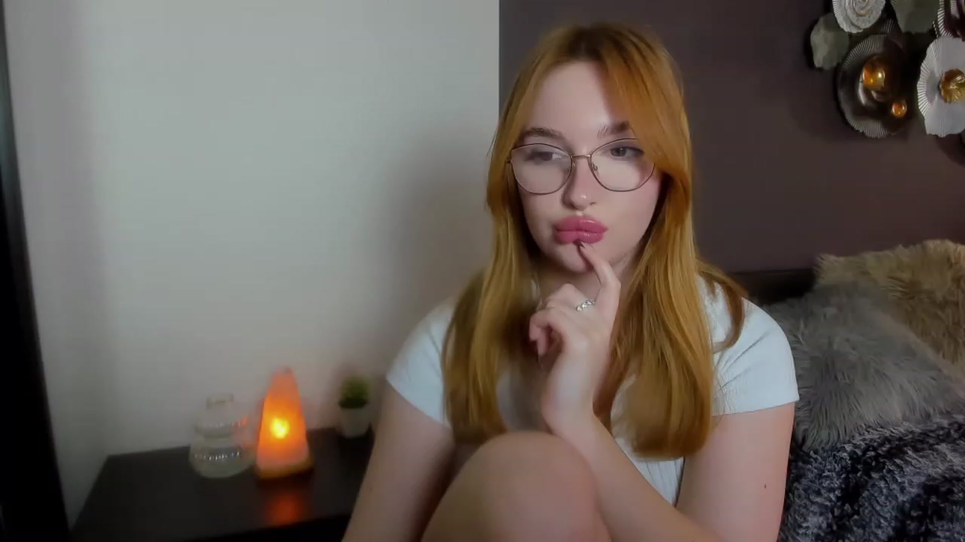 Gallery image thumbnail from AnaFoxy's myfreecams stream on, 02/05/2024, 12:30 image 14 of 20
